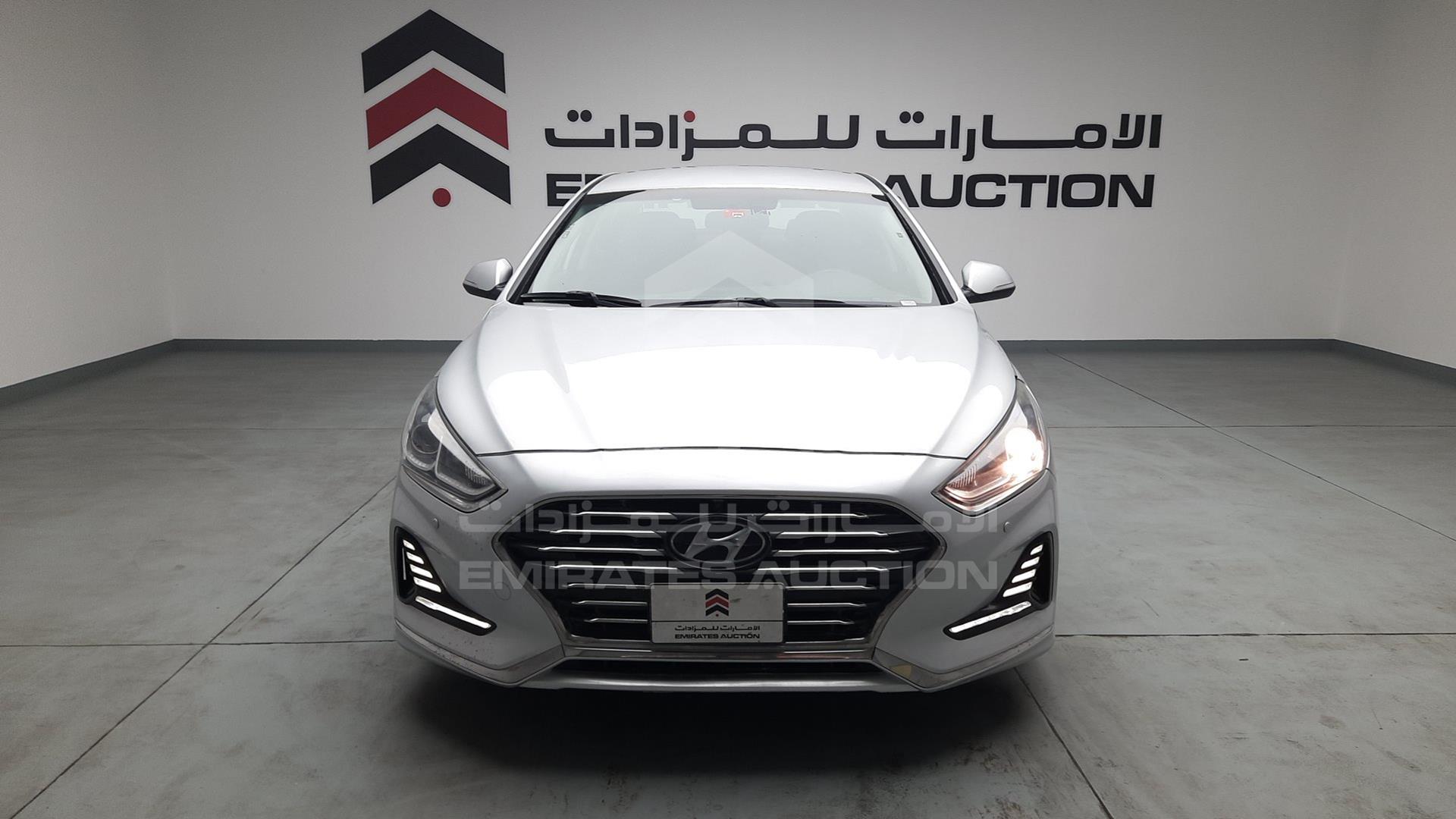 2019 HYUNDAI SONATA VIN: KMHE24130KA093014
