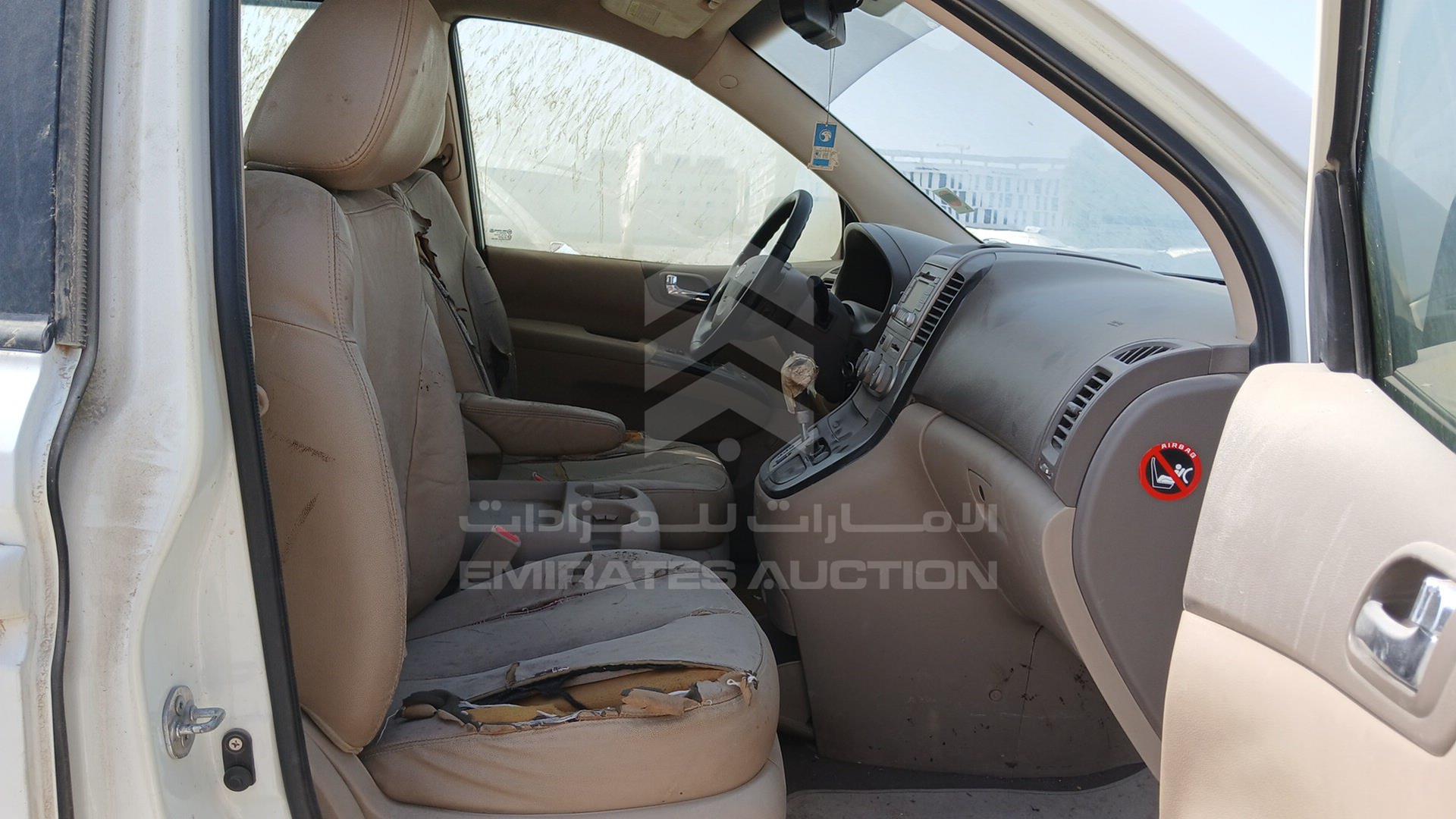 2011 KIA CARNIVAL VIN: KNAMH8176B6368474