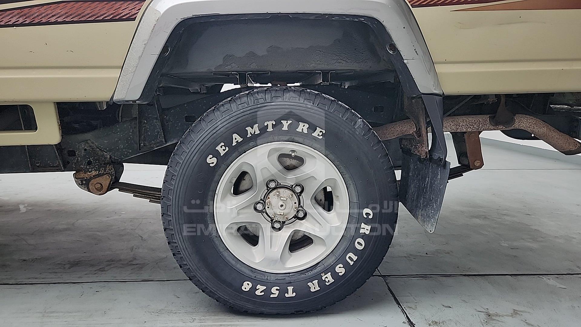 2015 TOYOTA LAND CRUISER VIN: JTFLU73J0F7004670