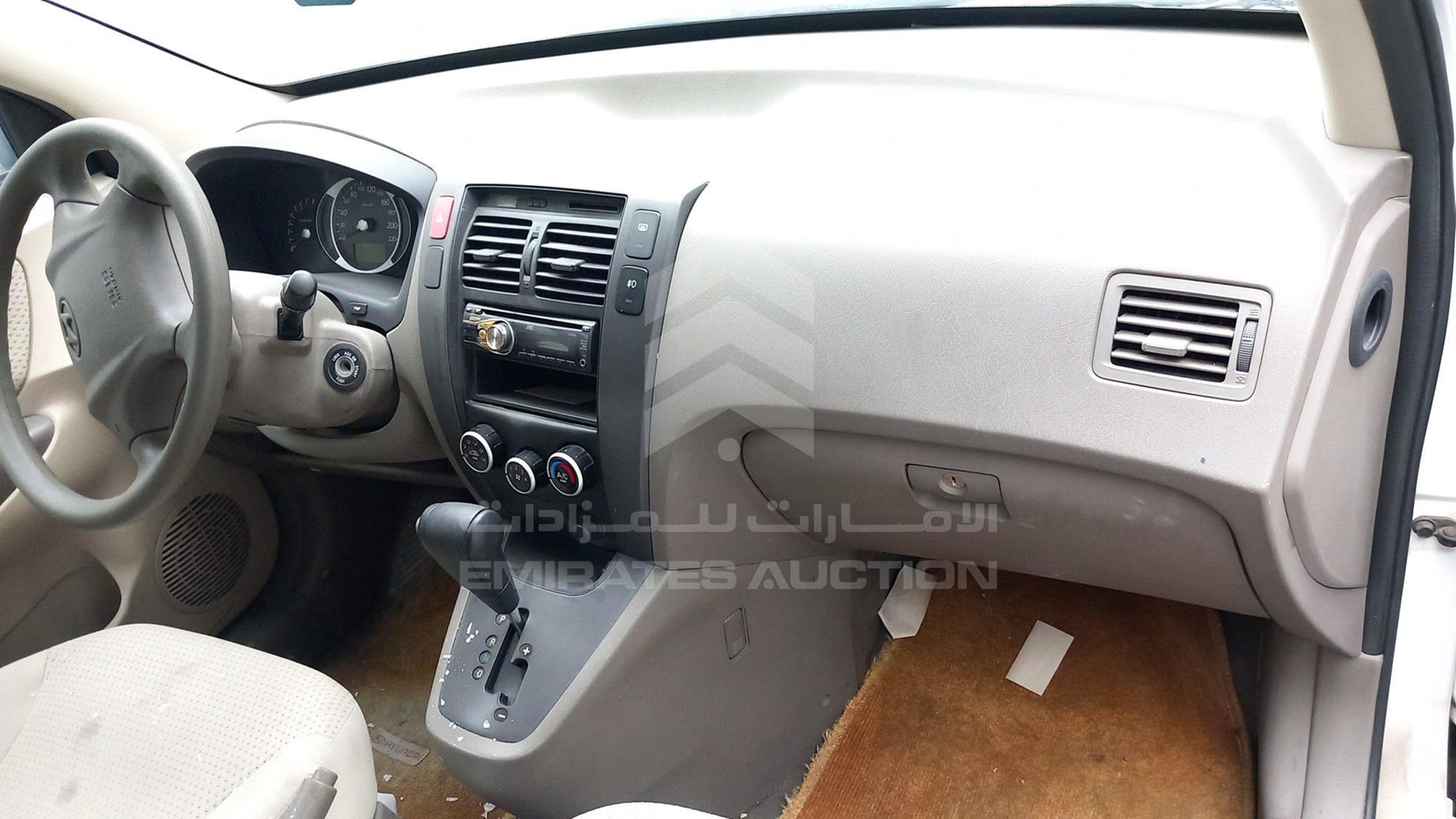 2009 HYUNDAI TUCSON VIN: KMHJM81D19U995429