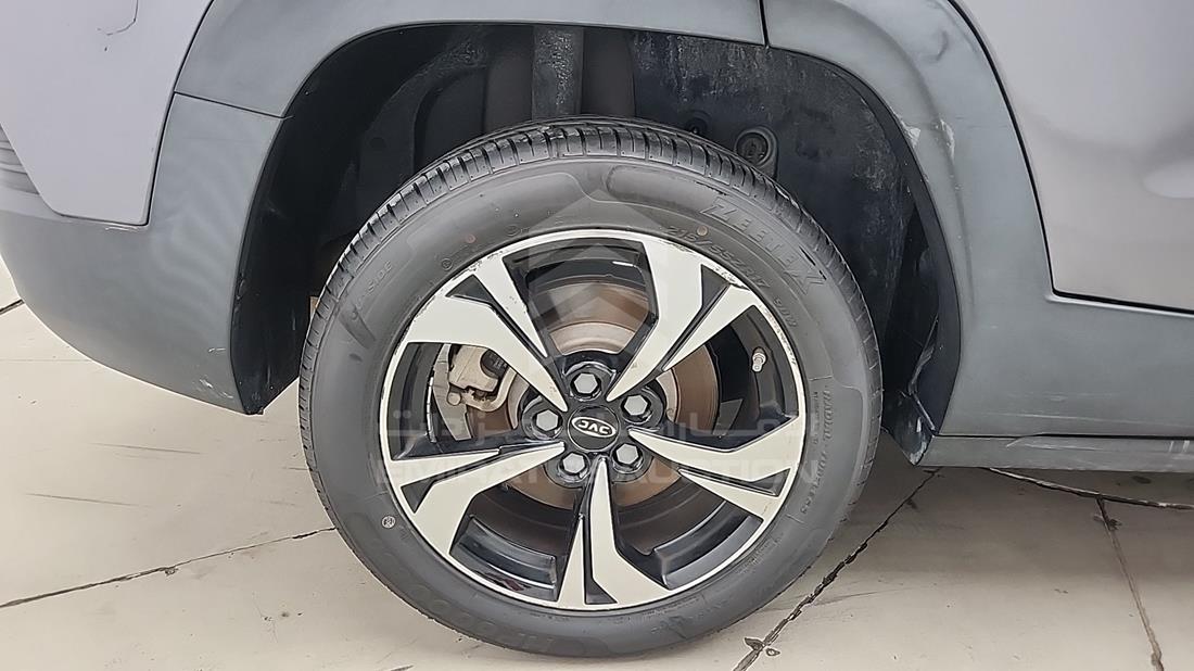 2023 JAC JS4 — Rear Right Tyre — Photo 36