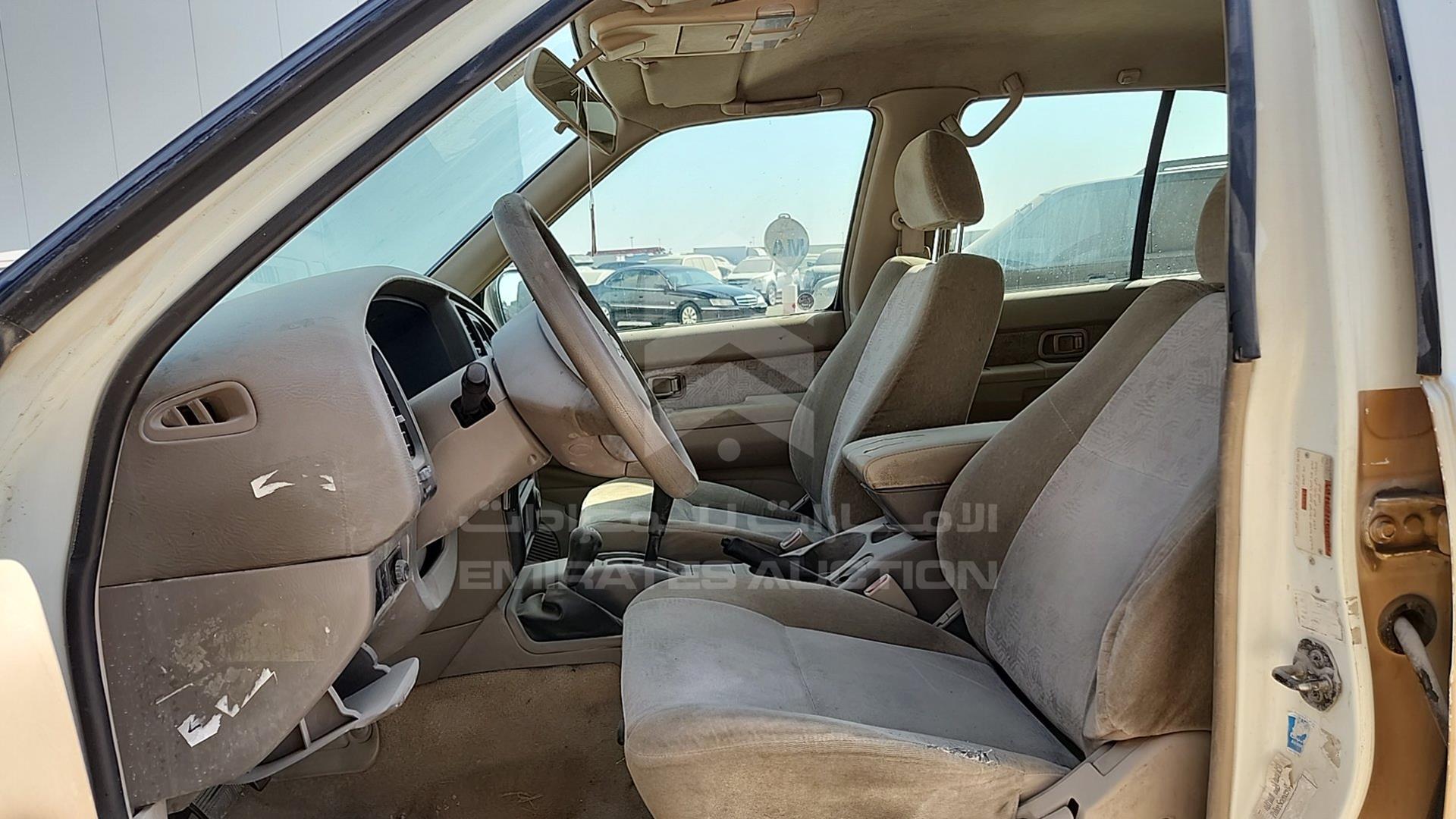 2002 NISSAN PATHFINDER VIN: JN8AR05Y22W523968