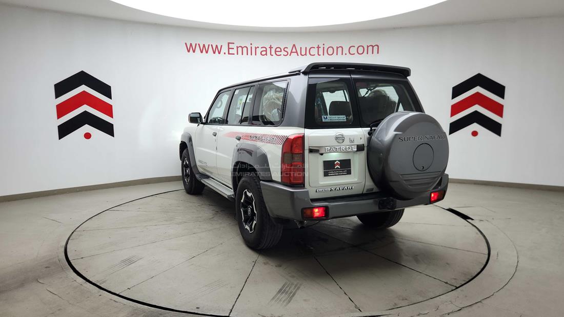 2020 Nissan Patrol — Rear Left Angle — Photo 7