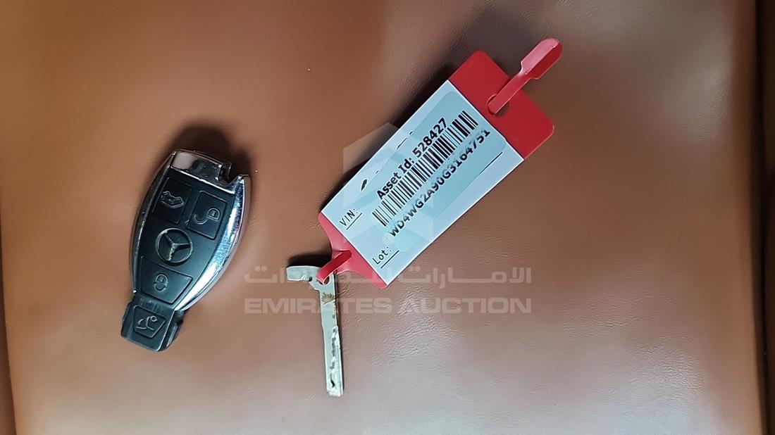 2016 Mercedes V 220 — Keys — Photo 4