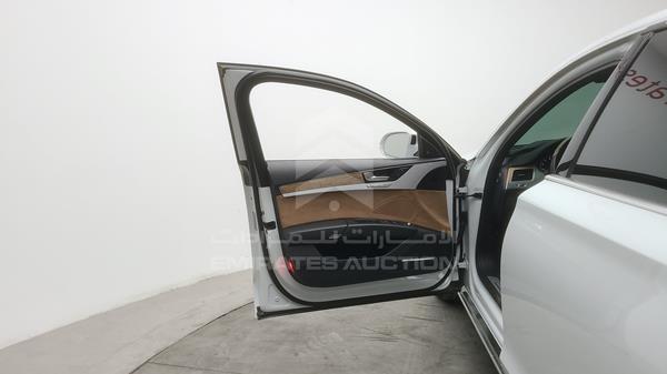 Audi A8 2016 WAUY2BFD8GN000776 Image 9