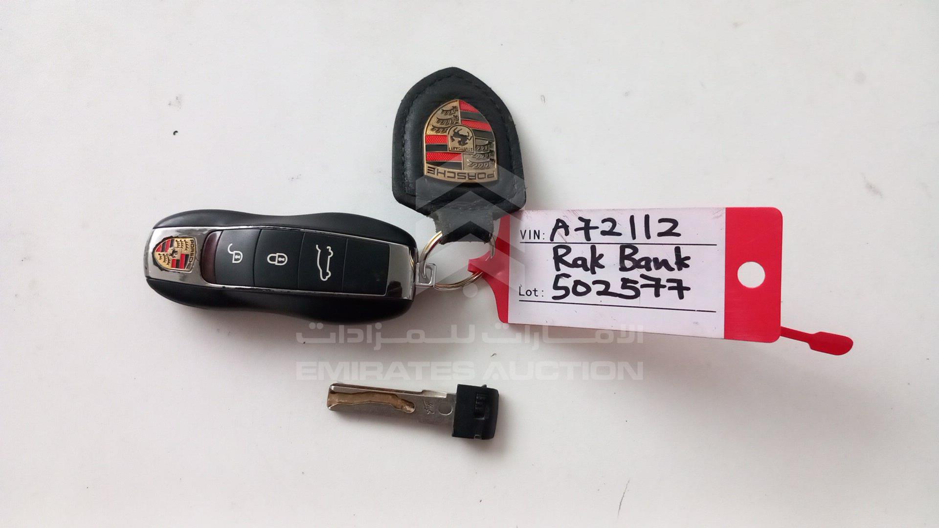 2016 PORSCHE CAYENNE VIN: WP1ZZZ92ZGLA72112