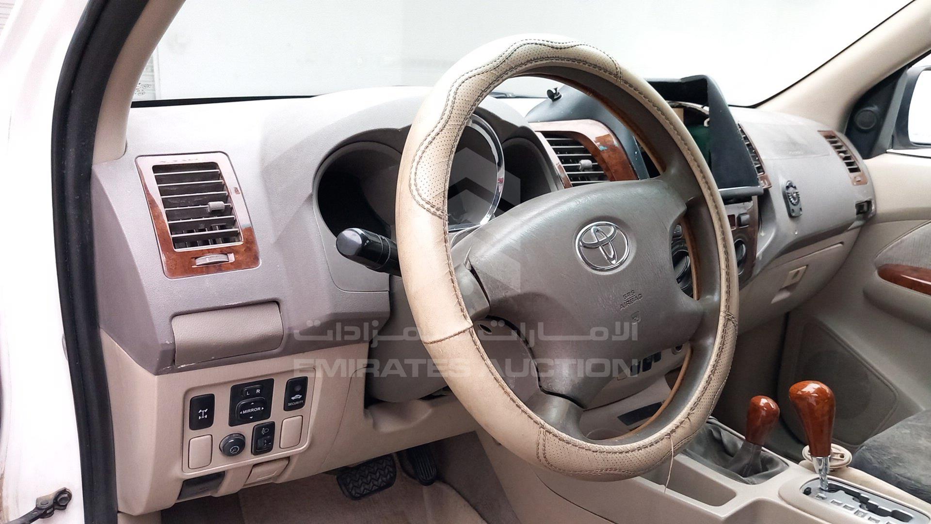 2007 TOYOTA FORTUNER VIN: MHFYU59G477001095