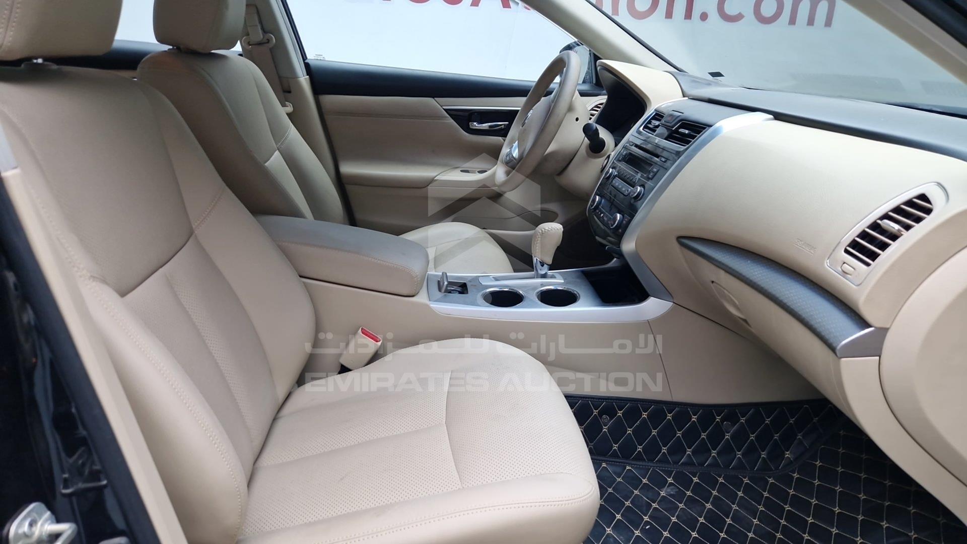 2017 NISSAN TEANA VIN: LGBF5AE01HR305842