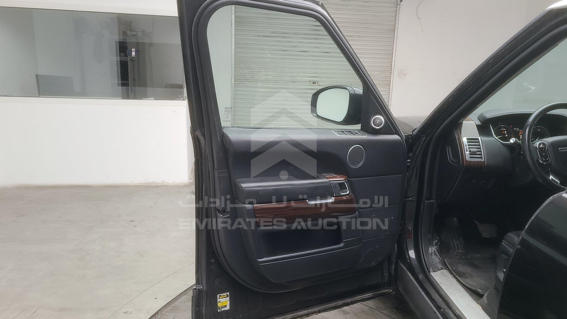 SALGA2KF1EA182178 - 2015 Range Rover Vogue - #463888