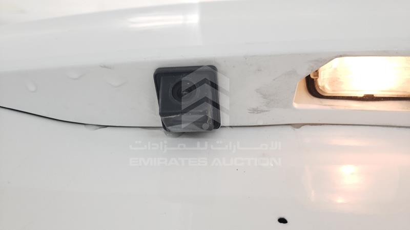 6T1BF9FK7FX563065 Auction: EmiratesAuction Lot: 409828 6T1BF9FK7FX563065 Toyota Camry 2015 WHITE Photo 26