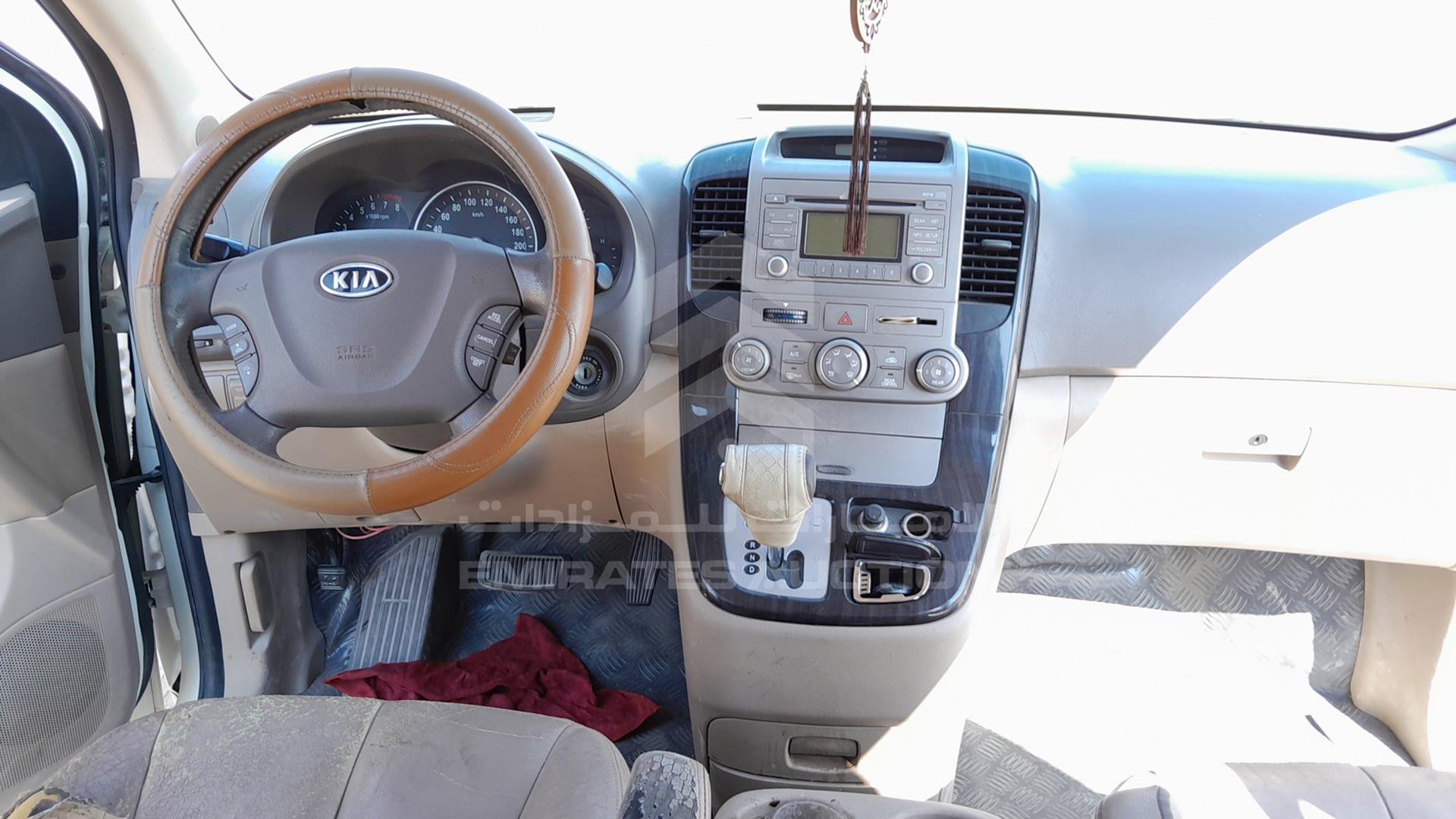 2011 KIA CARNIVAL VIN: KNAMH8177B6386899