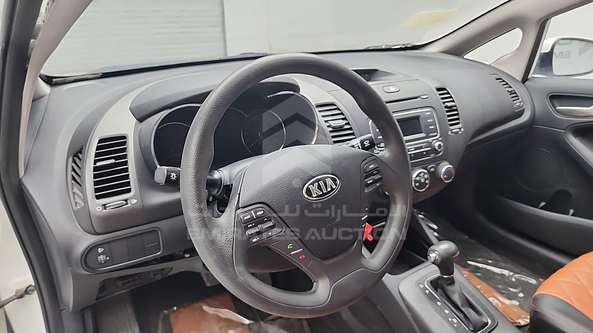 2016 KIA CERATO VIN: KNAFK4112G5483178