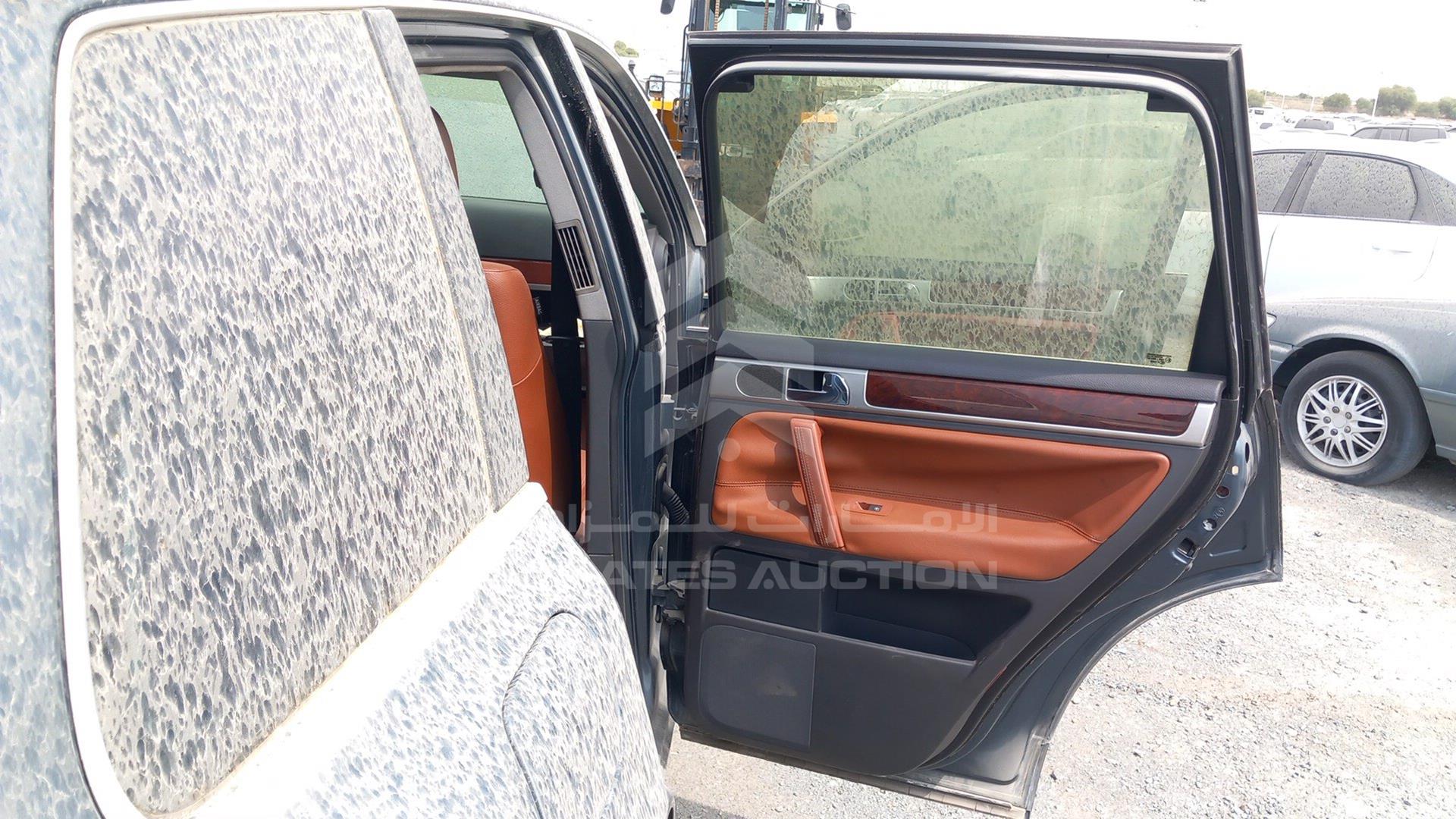 2007 VOLKSWAGEN TOUAREG VIN: WVGAE27LX7D018294