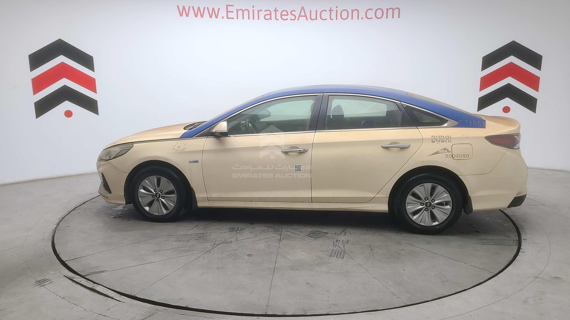 2019 HYUNDAI SONATA HYBRID VIN: KMHE24132KA093094