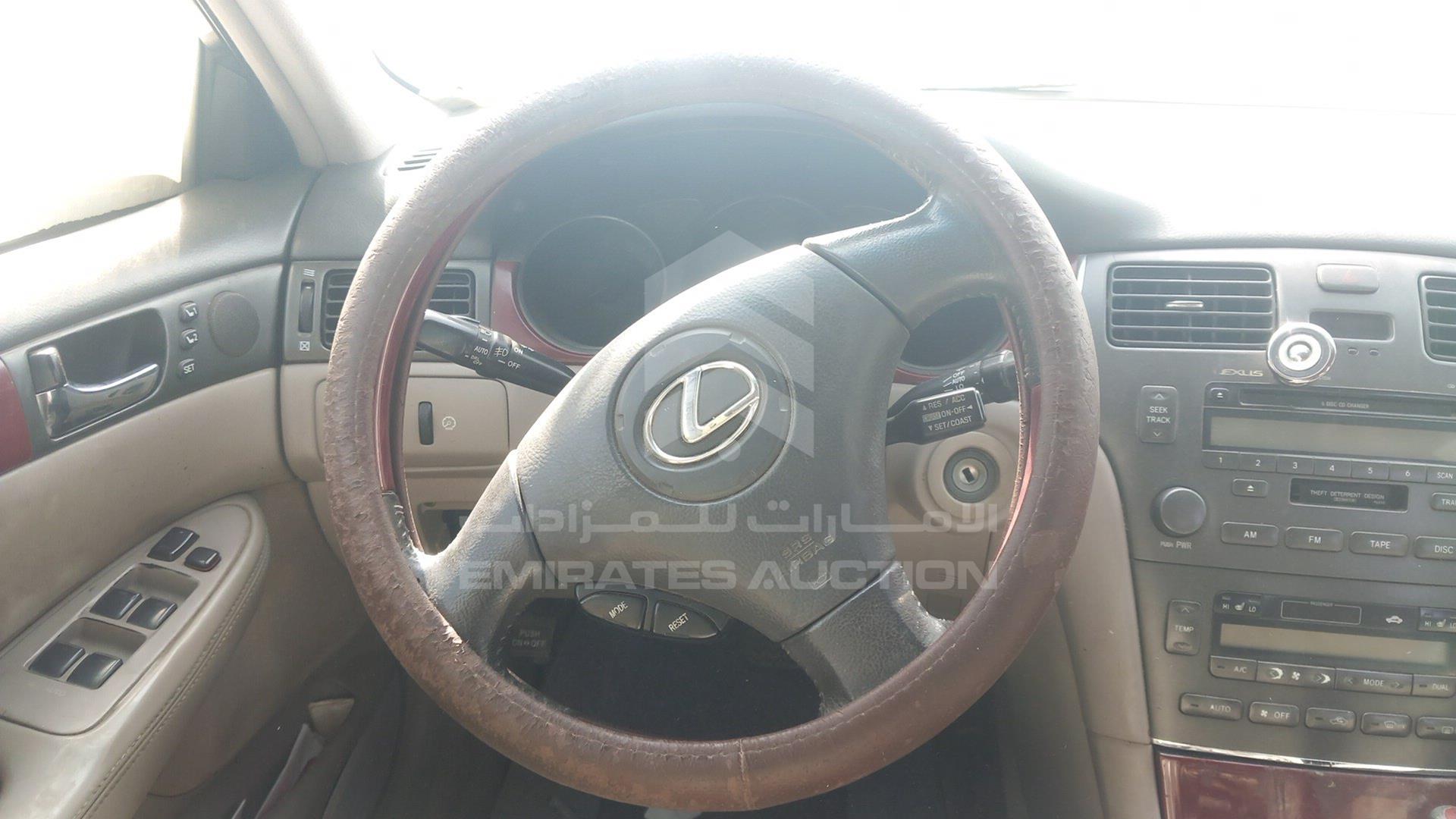 2004 LEXUS ES 330 VIN: JTHBA30GX40014030