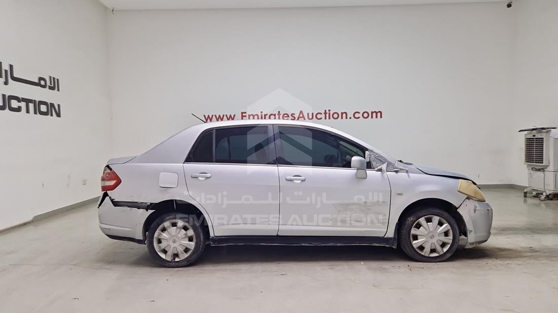 2007 Nissan Tiida — Front Right Angle — Photo 16
