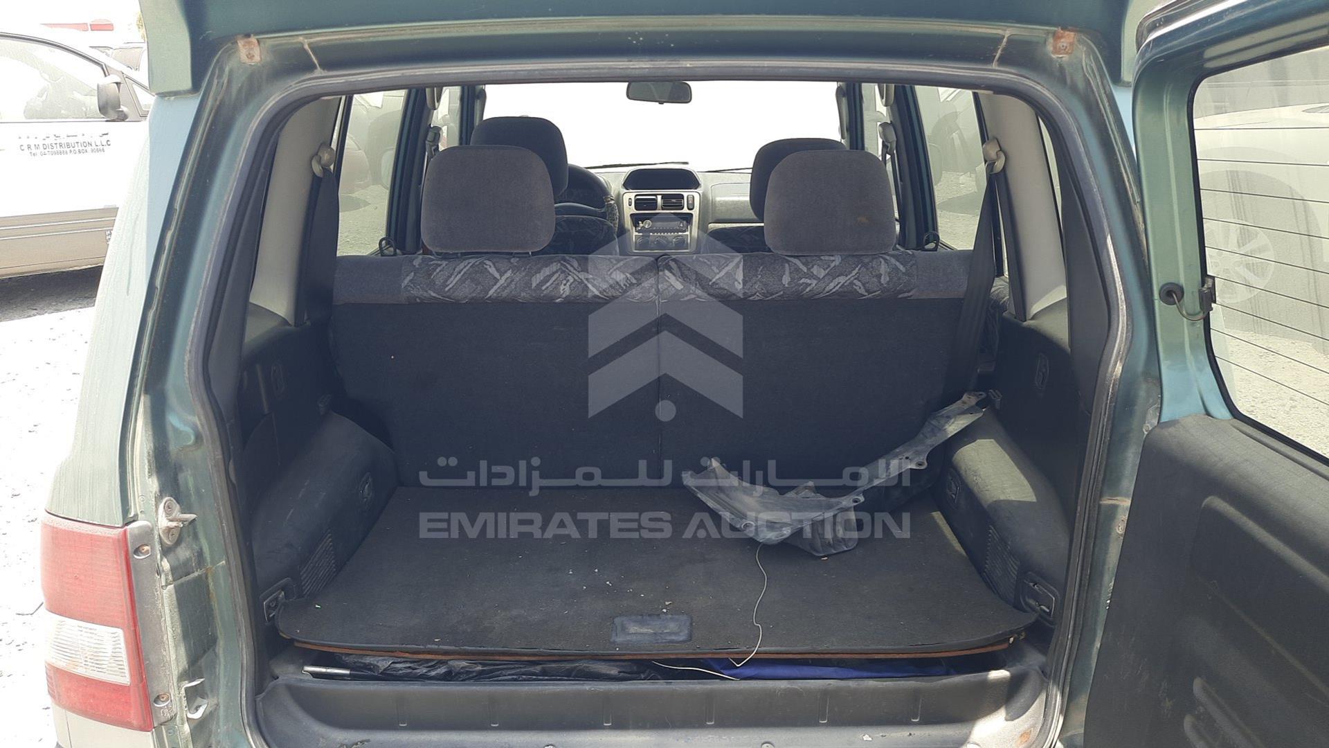 2000 MITSUBISHI PAJERO VIN: JMYLRH76WYY700118