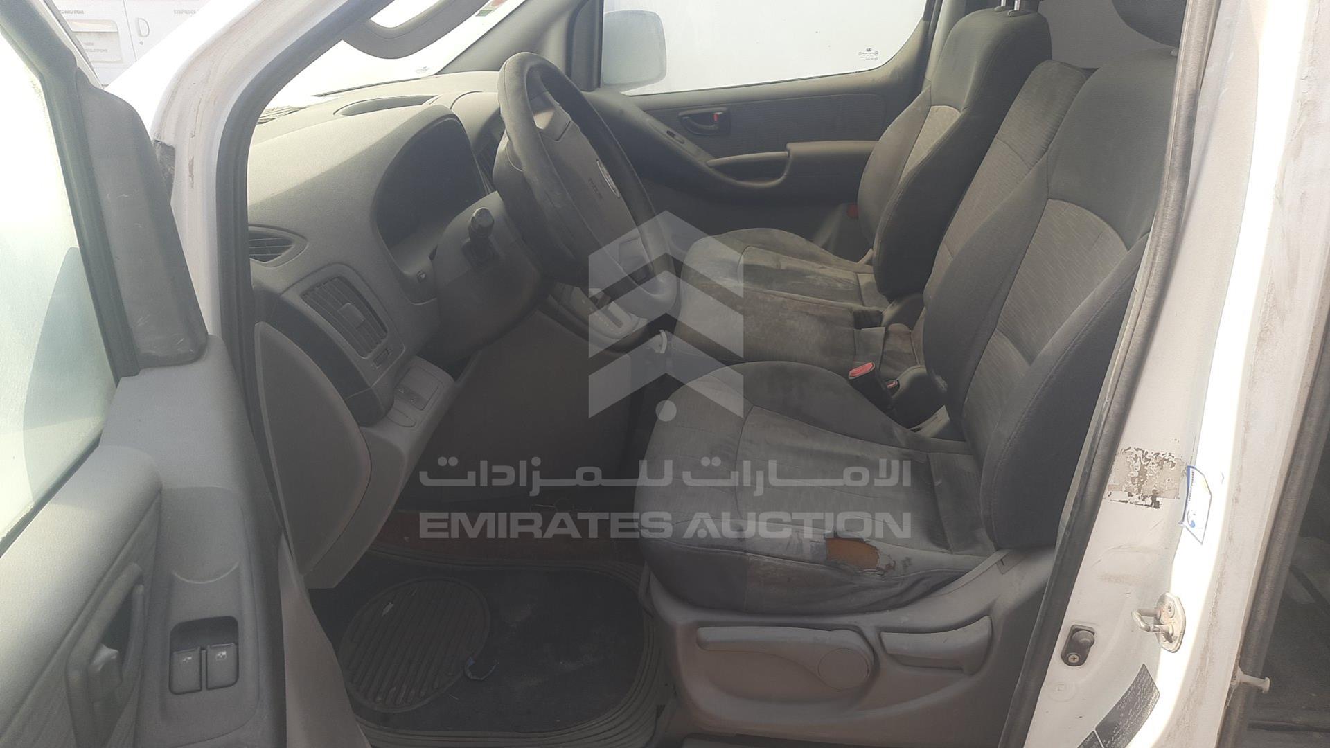 2012 HYUNDAI H1 VIN: KMHWG81RXCU430838