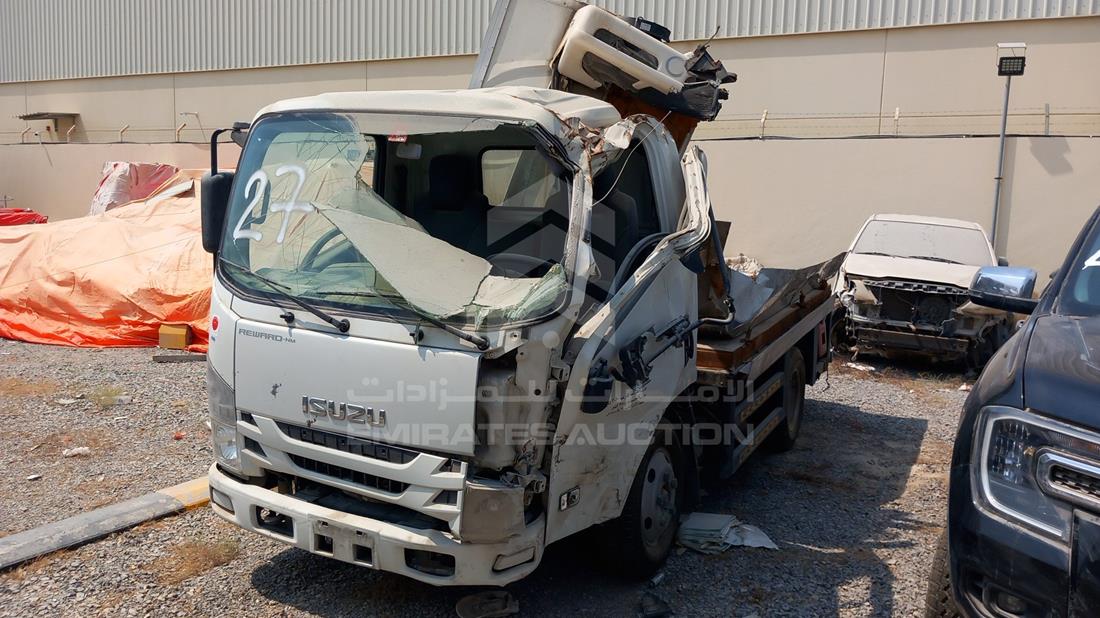 2023 Isuzu NMR — Front Left Angle — Photo 6