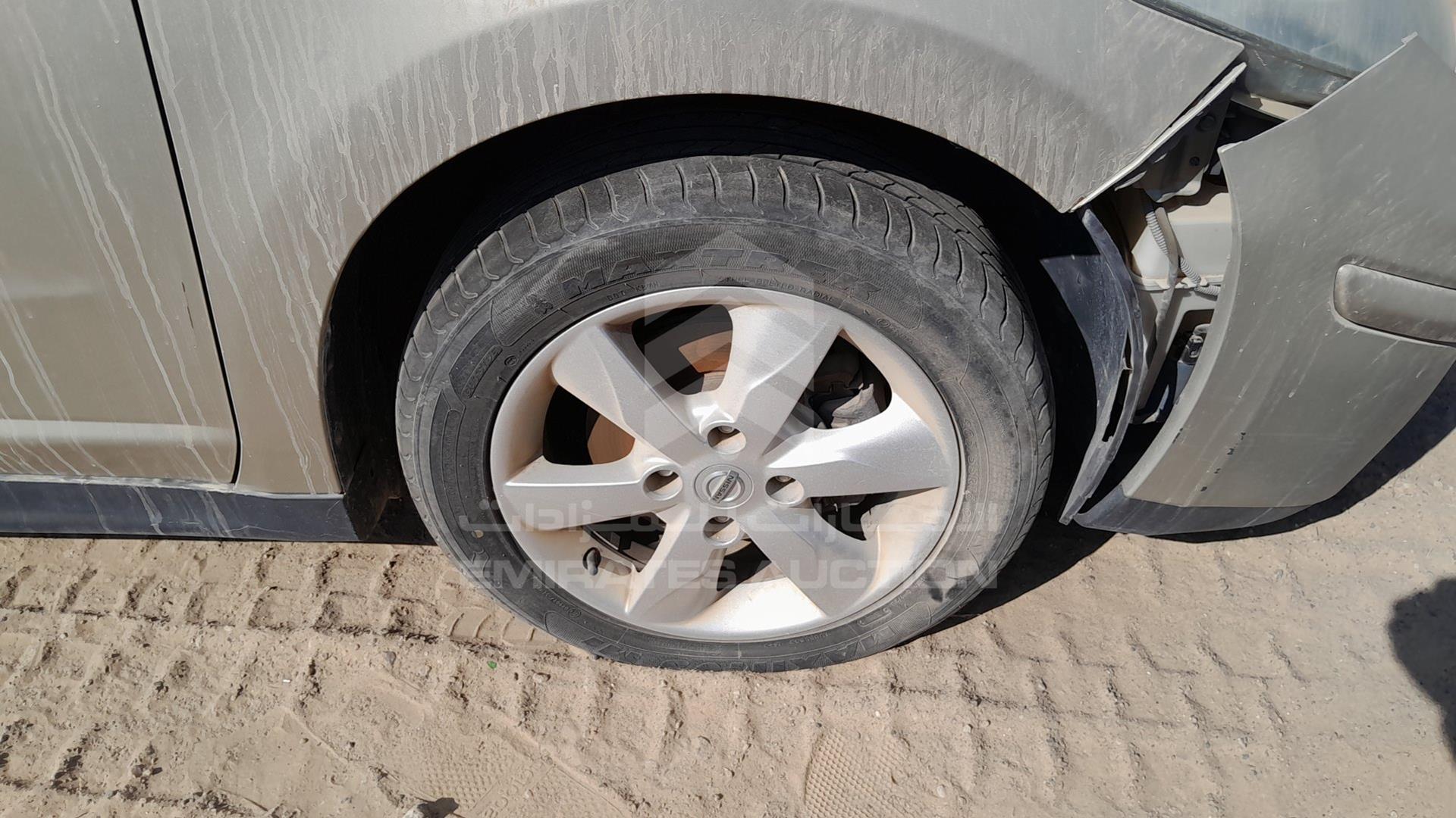 2011 NISSAN TIIDA VIN: 3N1BC1A80BL369878