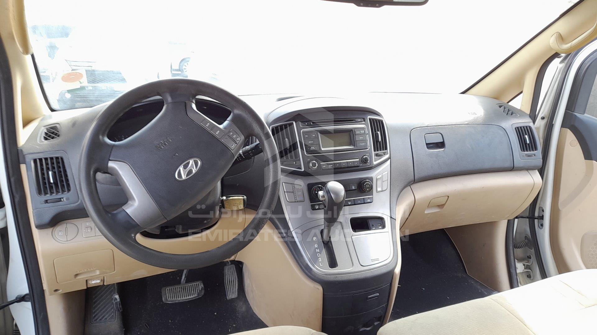 2016 HYUNDAI H1 VIN: KMJWA37R3GU801127