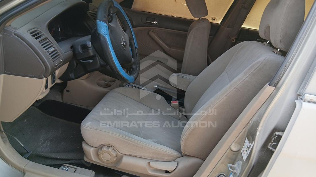 هوندا سيفيك 2005 — زاوية السائق الأمامية اليسرى — صورة 12
