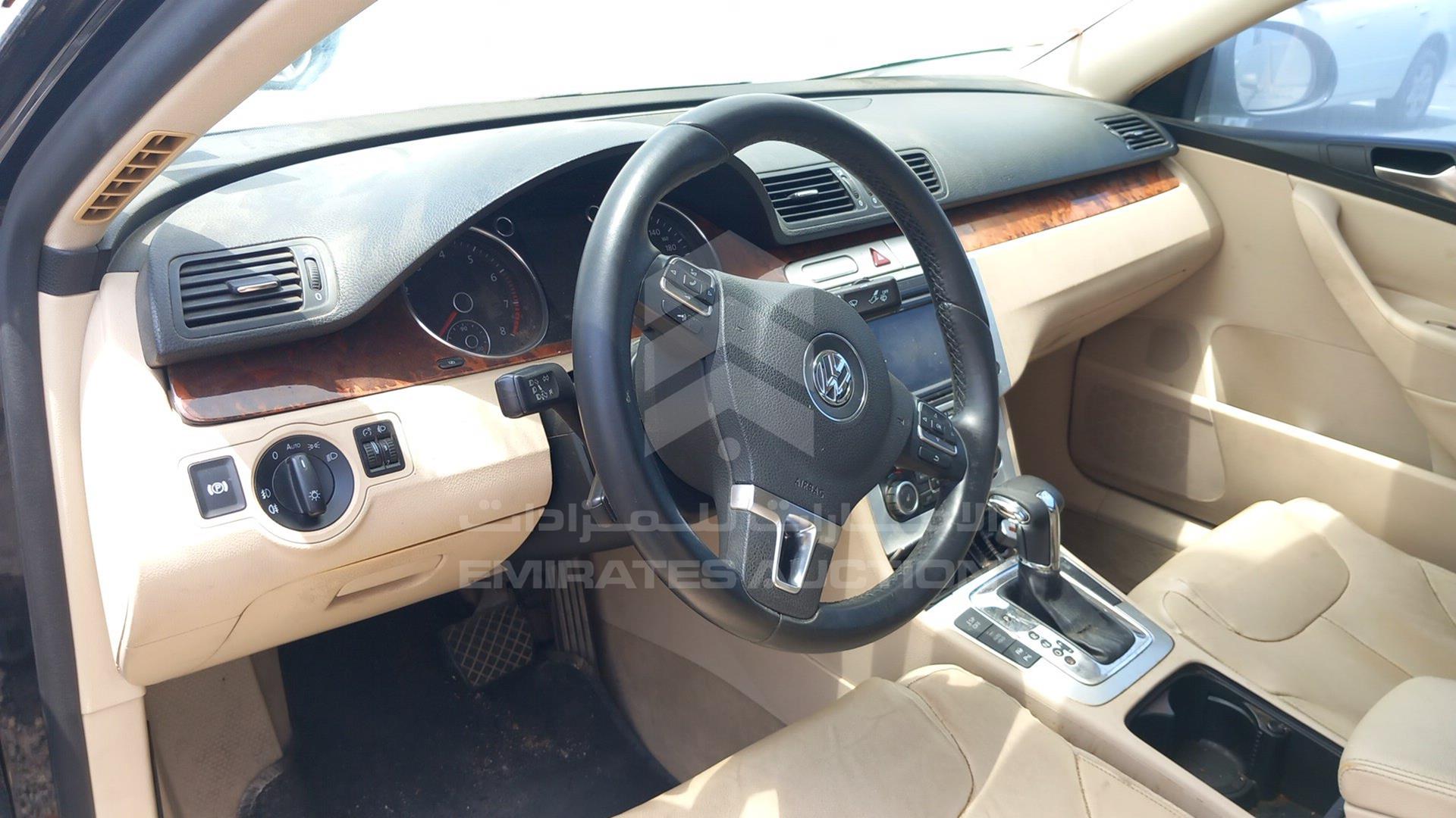 2011 VOLKSWAGEN PASSAT VIN: WVWBP13C1BP001328