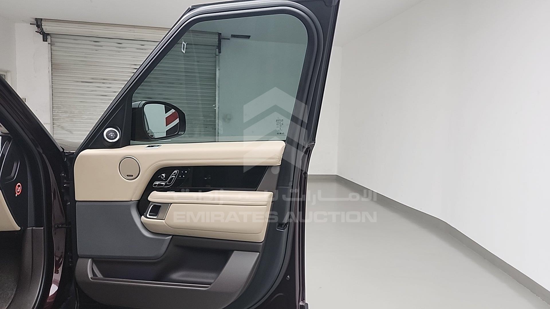 2018 RANGE ROVER VOGUE VIN: SALGA2BV3JA503204