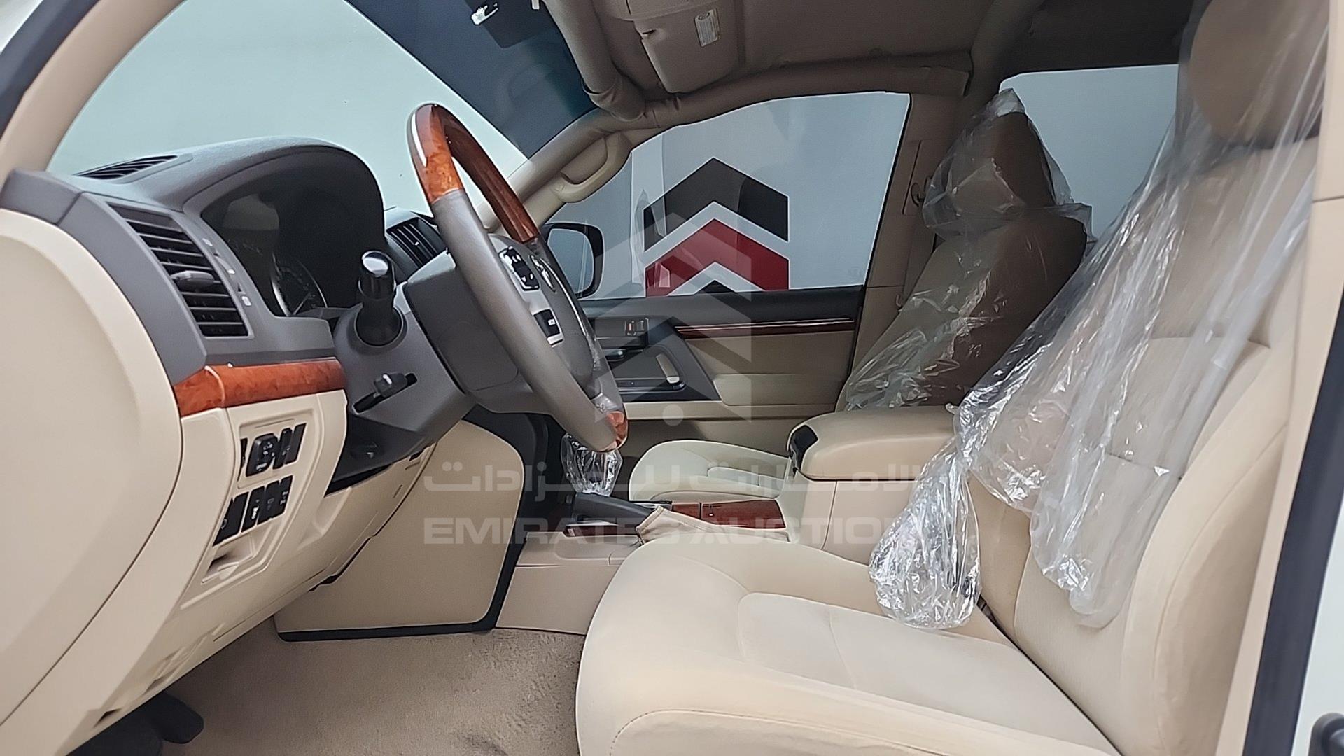 2013 TOYOTA LAND CRUISER VIN: JTMHV09JXD4095973