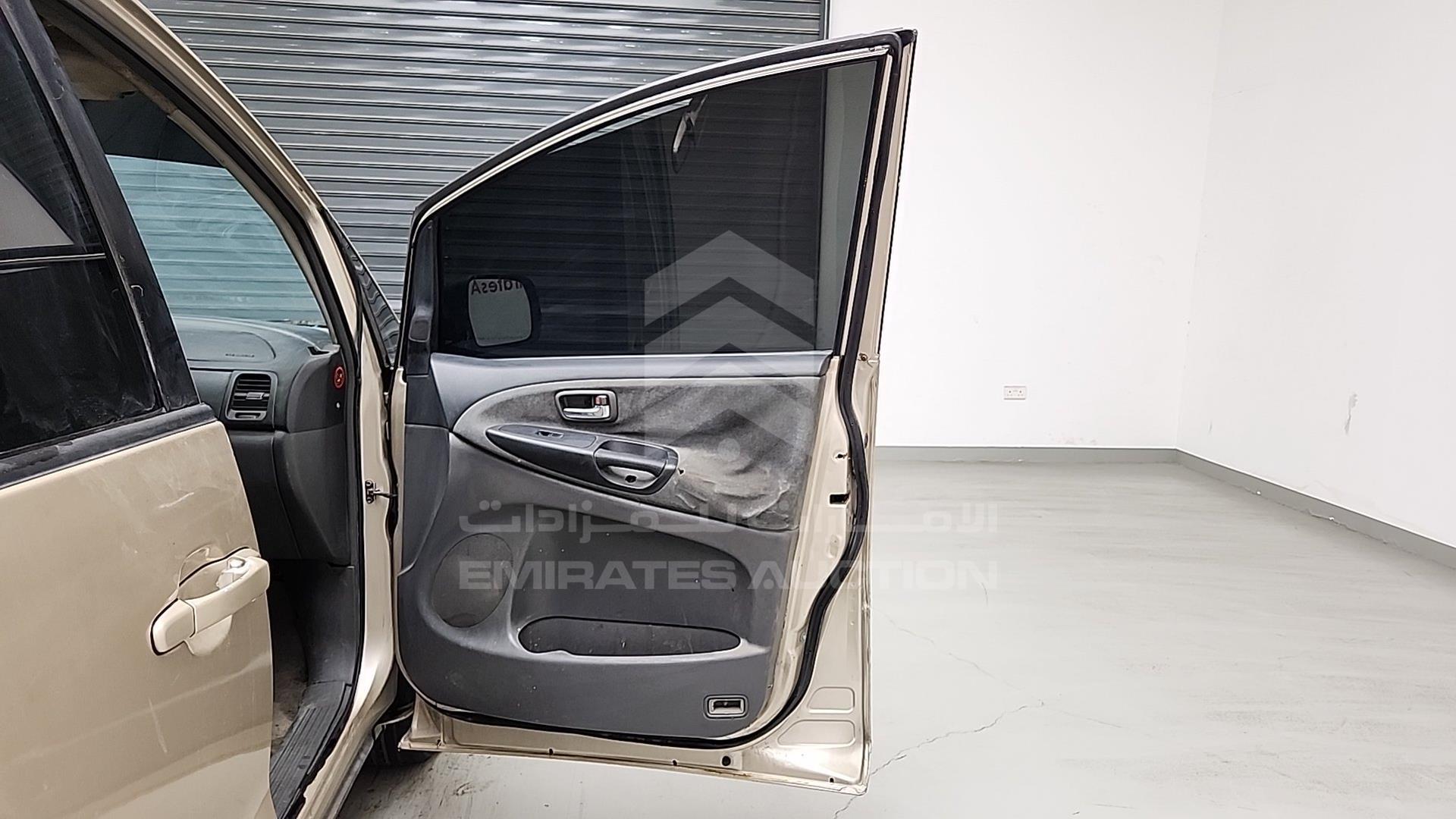 2004 TOYOTA PREVIA VIN: JTEGD32MX40280855