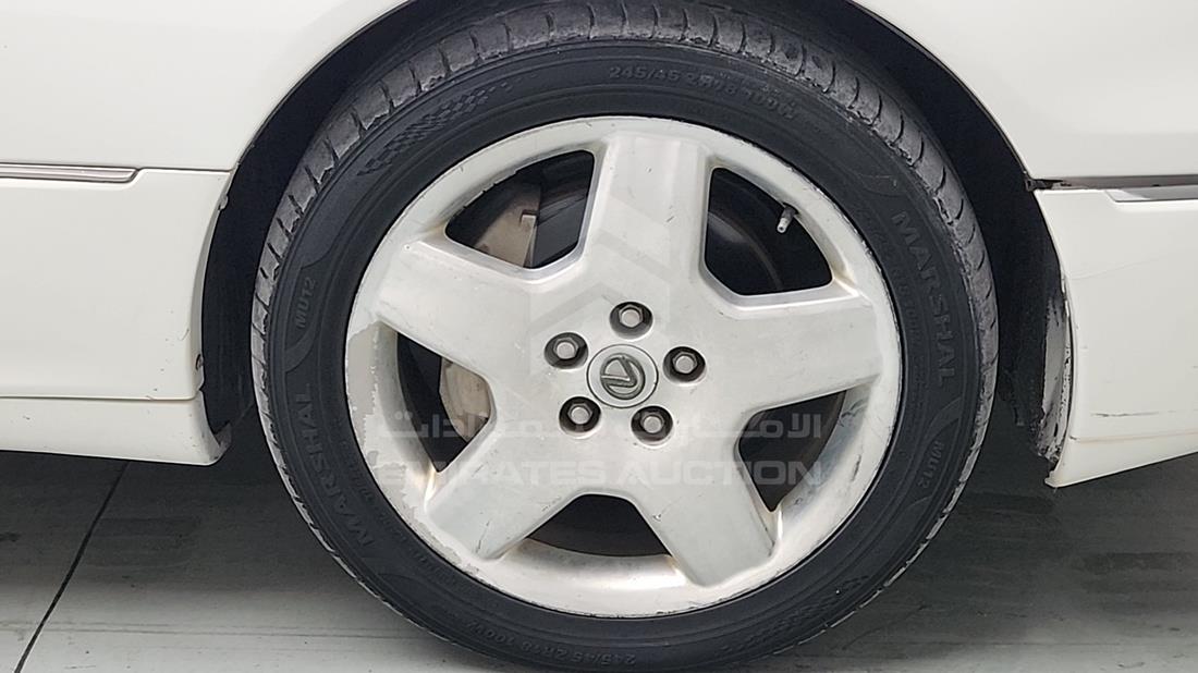 2001 Lexus LS 430 — Front Right Tyre — Photo 30