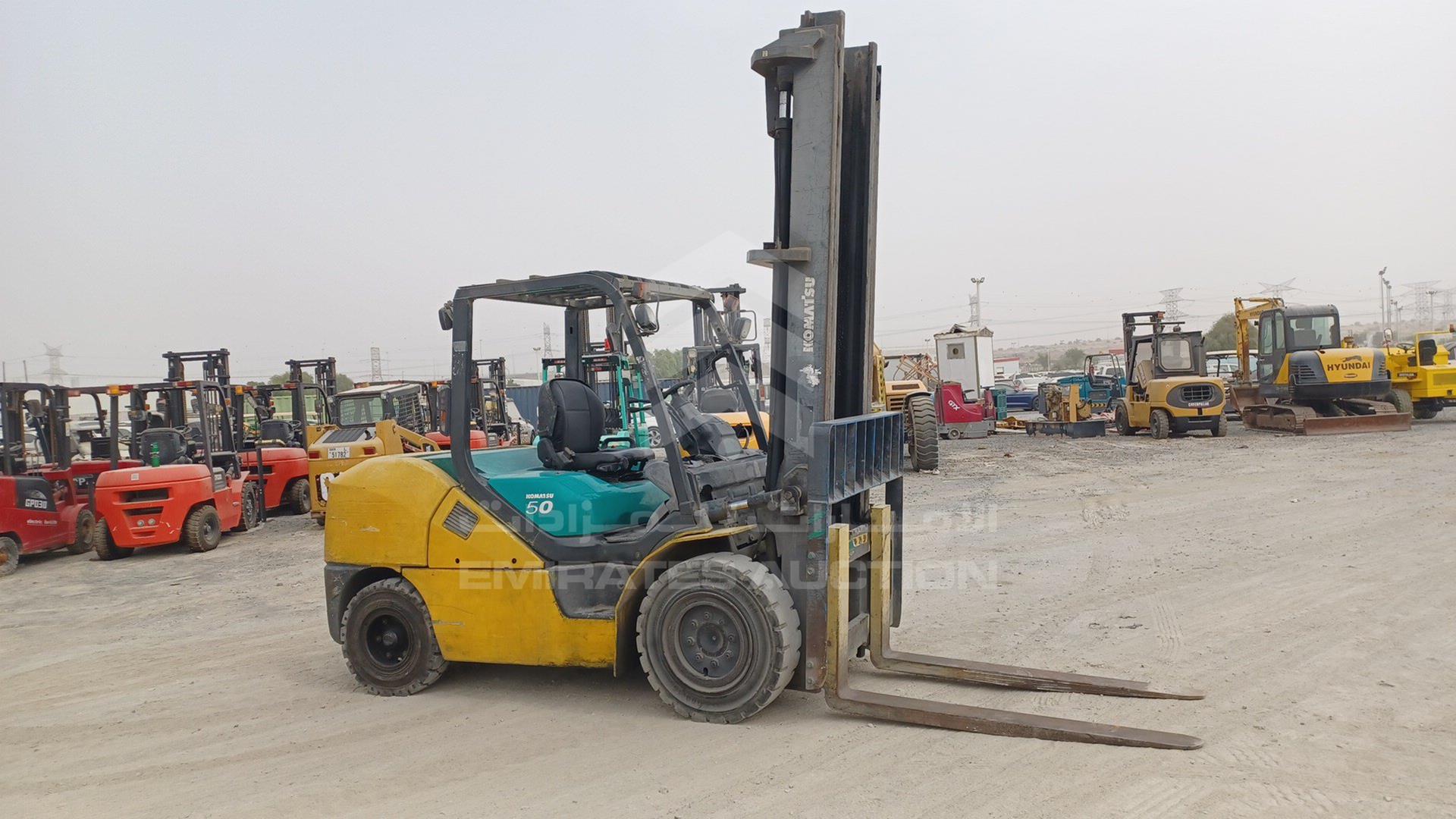 2016 KOMATSU FORKLIFT VIN: M252138087