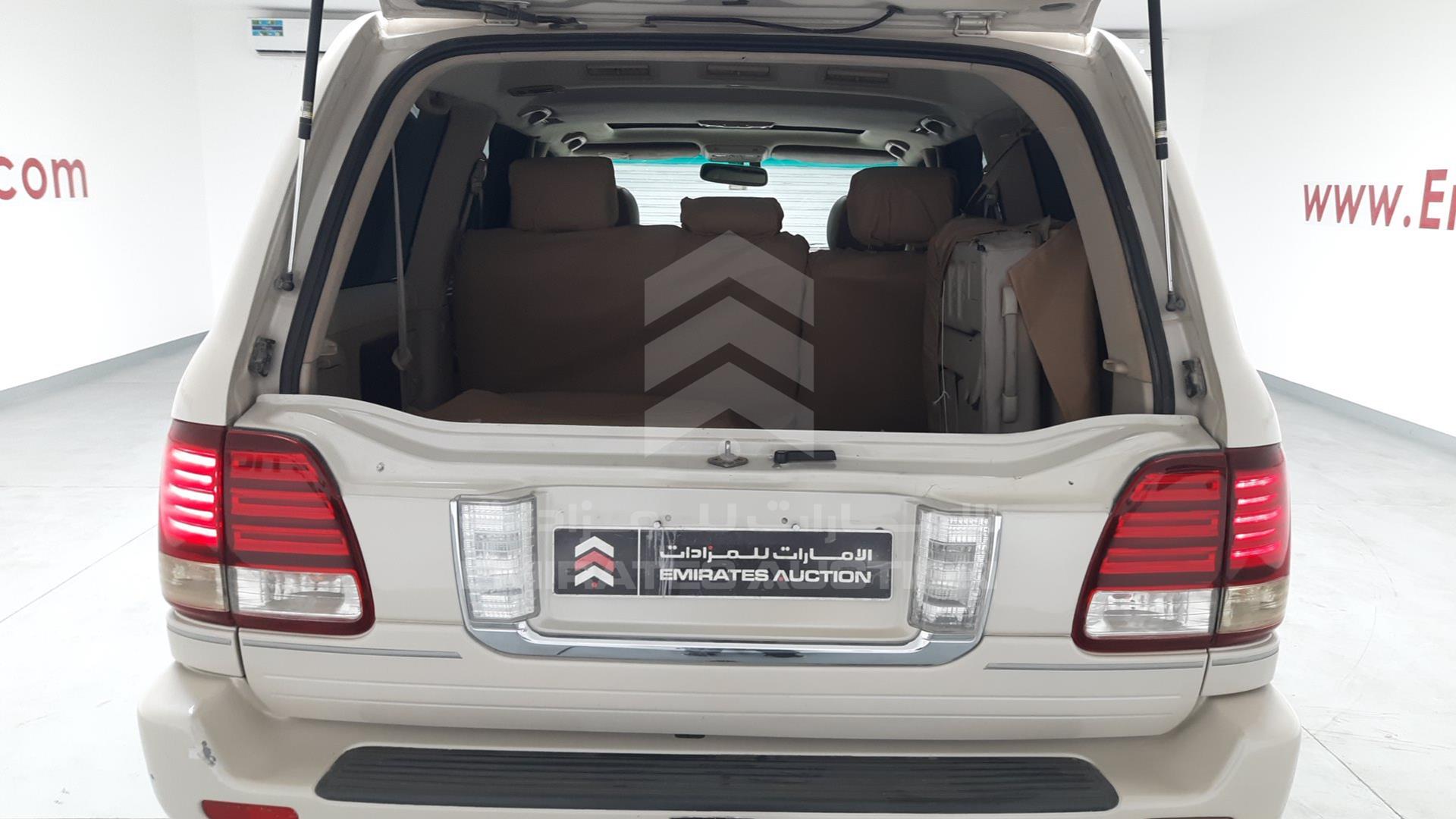 2004 LEXUS LX 470 VIN: JTJHT00W543537432
