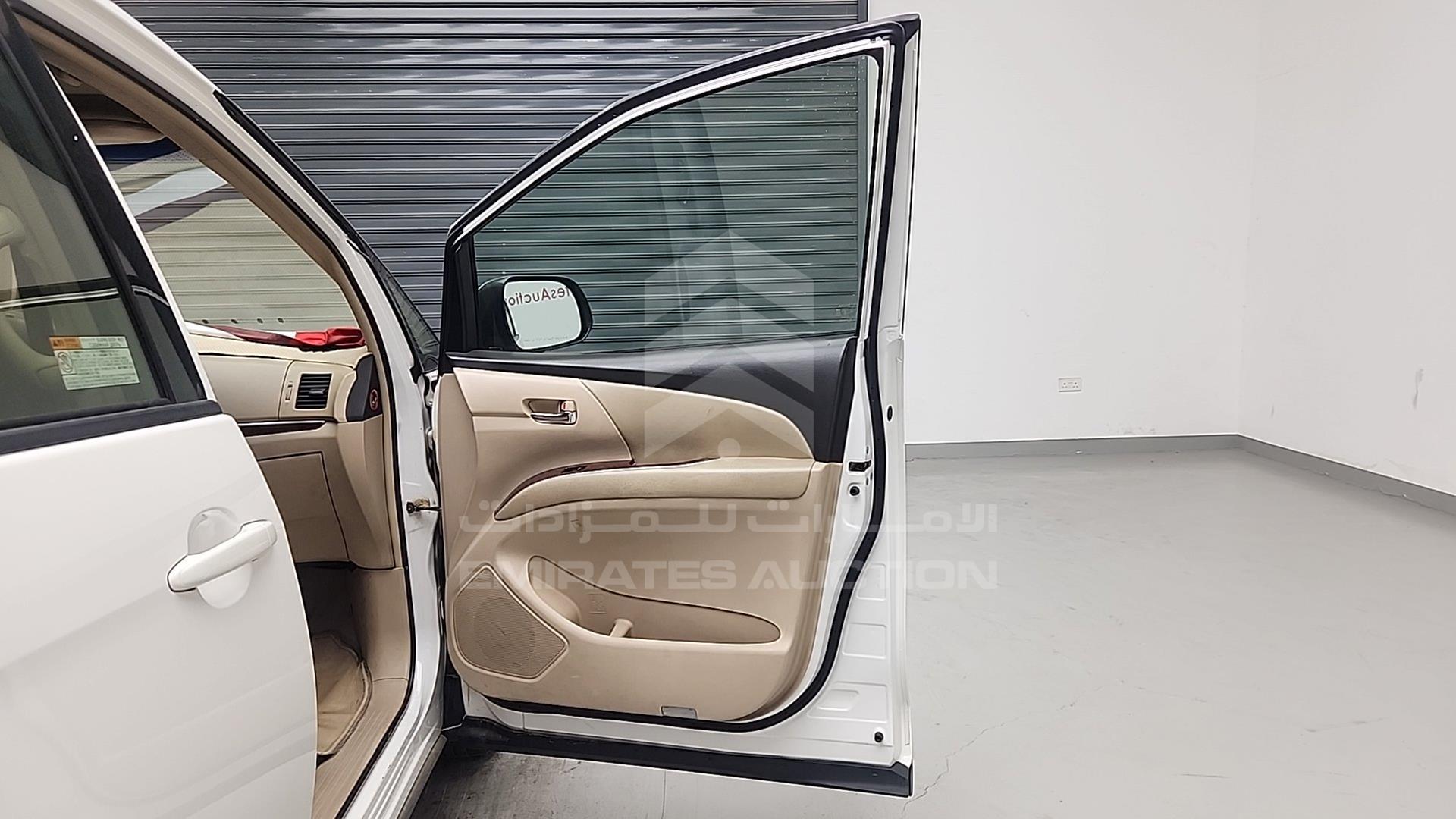 2015 TOYOTA PREVIA VIN: JTNGE52MXFA049086