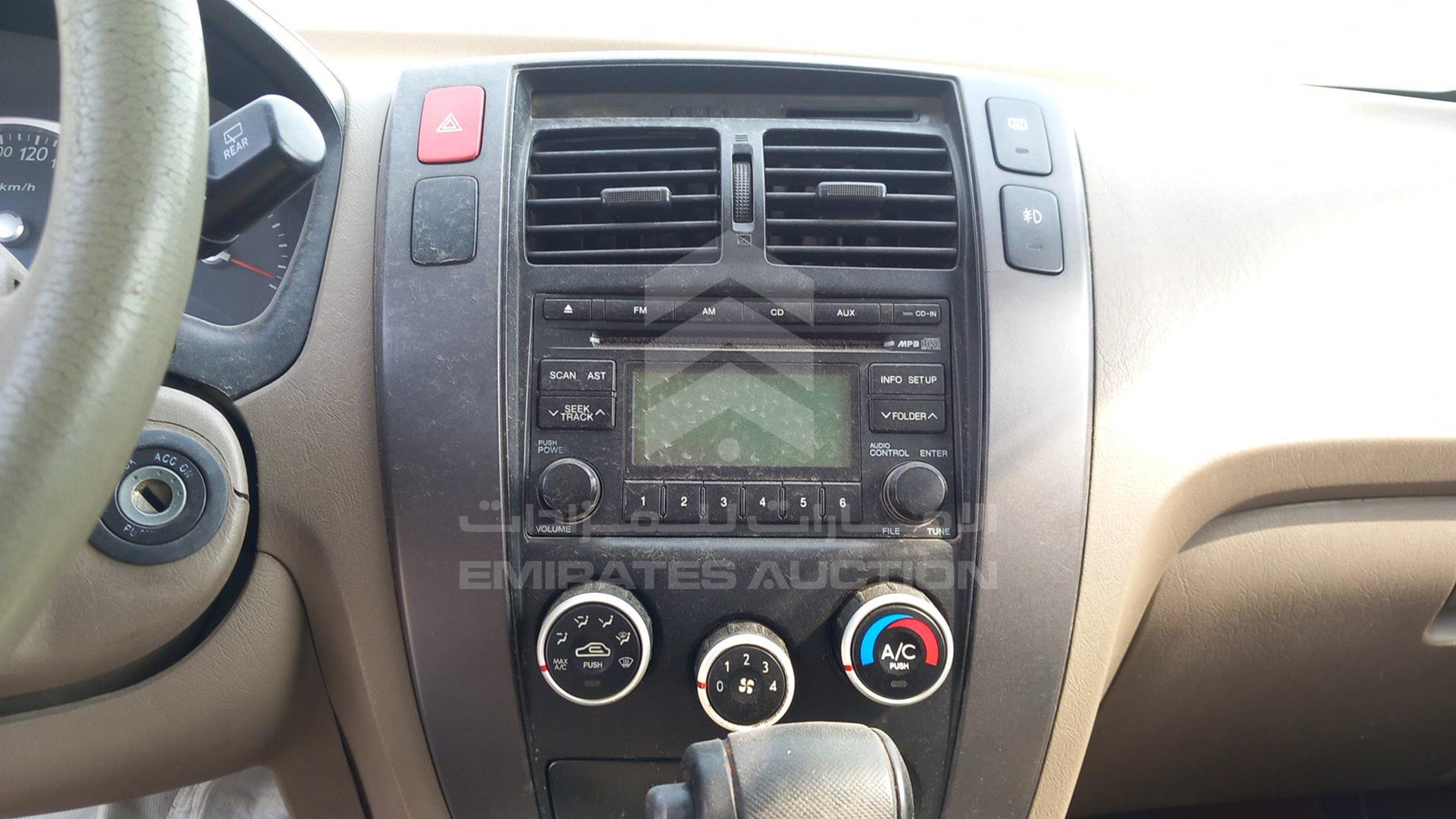 2009 HYUNDAI TUCSON VIN: KMHJM81B19U945936