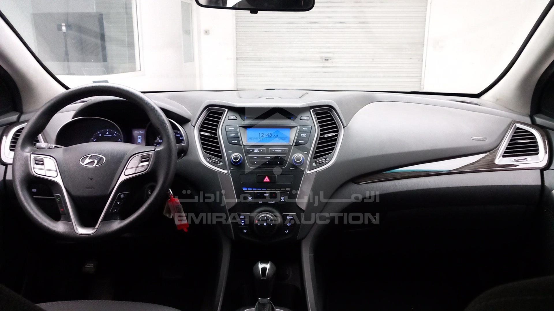 2014 HYUNDAI SANTA FE VIN: KMHSM81E6EU050192