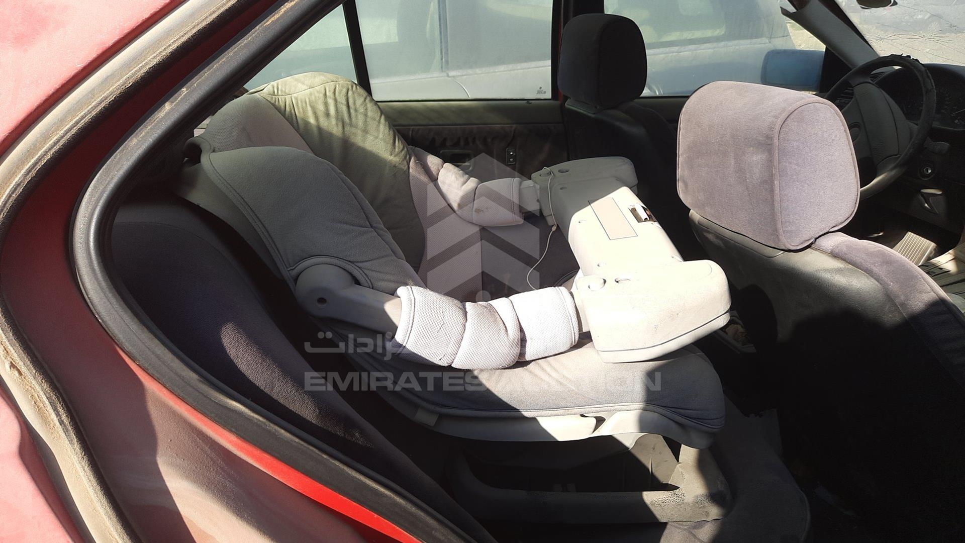 0 BMW 320I VIN: WBACB21060AL85024