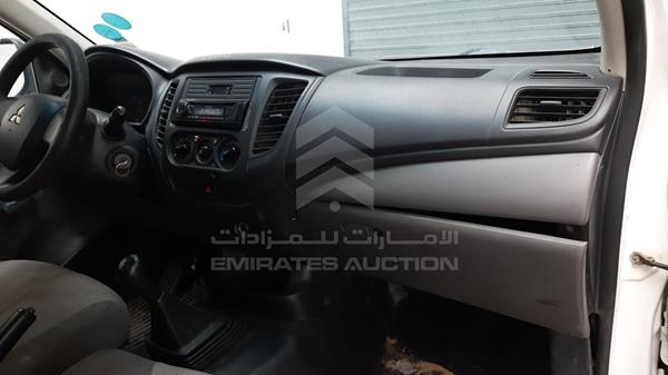 MMBJNKJ30GH045283 Mitsubishi L 200