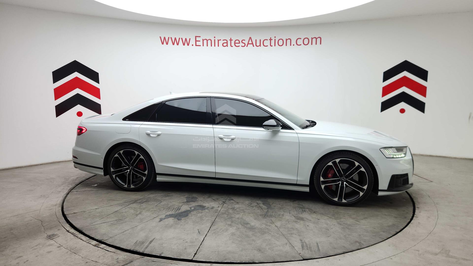 2020 AUDI S8 VIN: WAUZZZF85LN013510