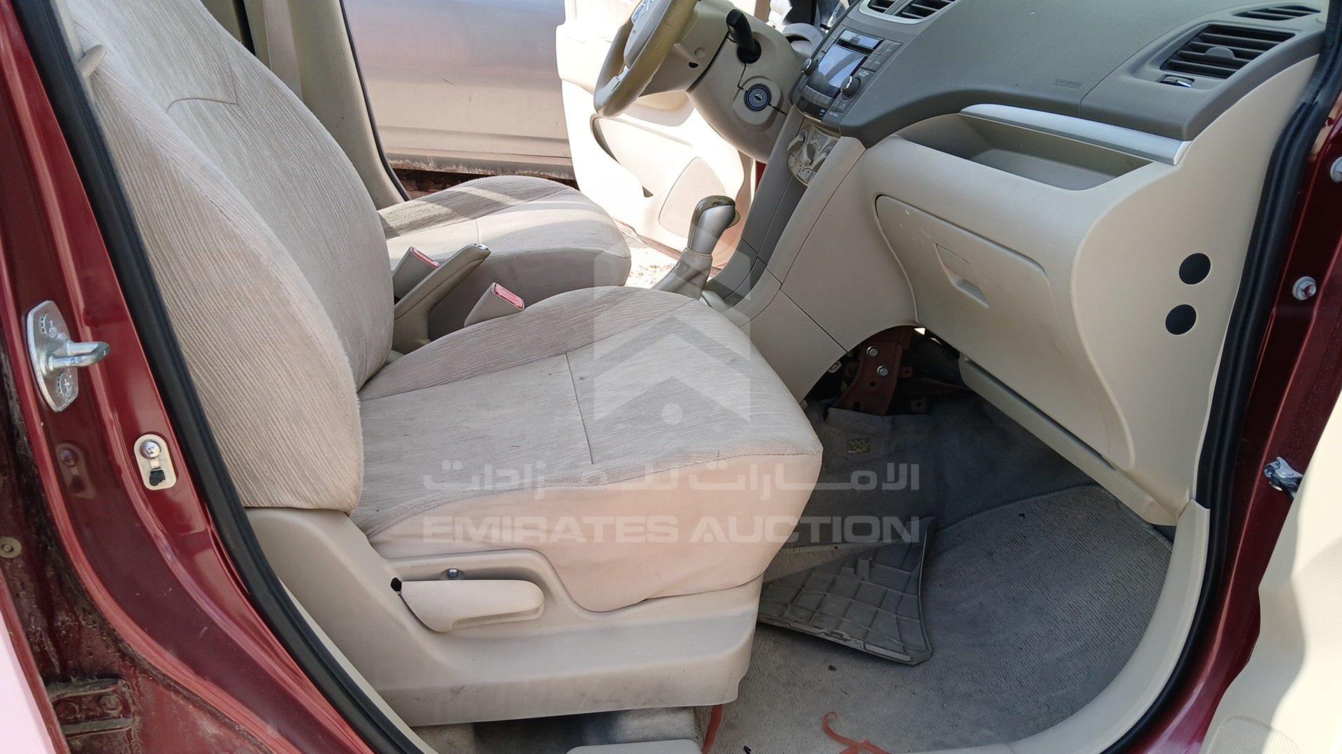 2015 SUZUKI ERTIGA VIN: MA3ZE8A13F0261420