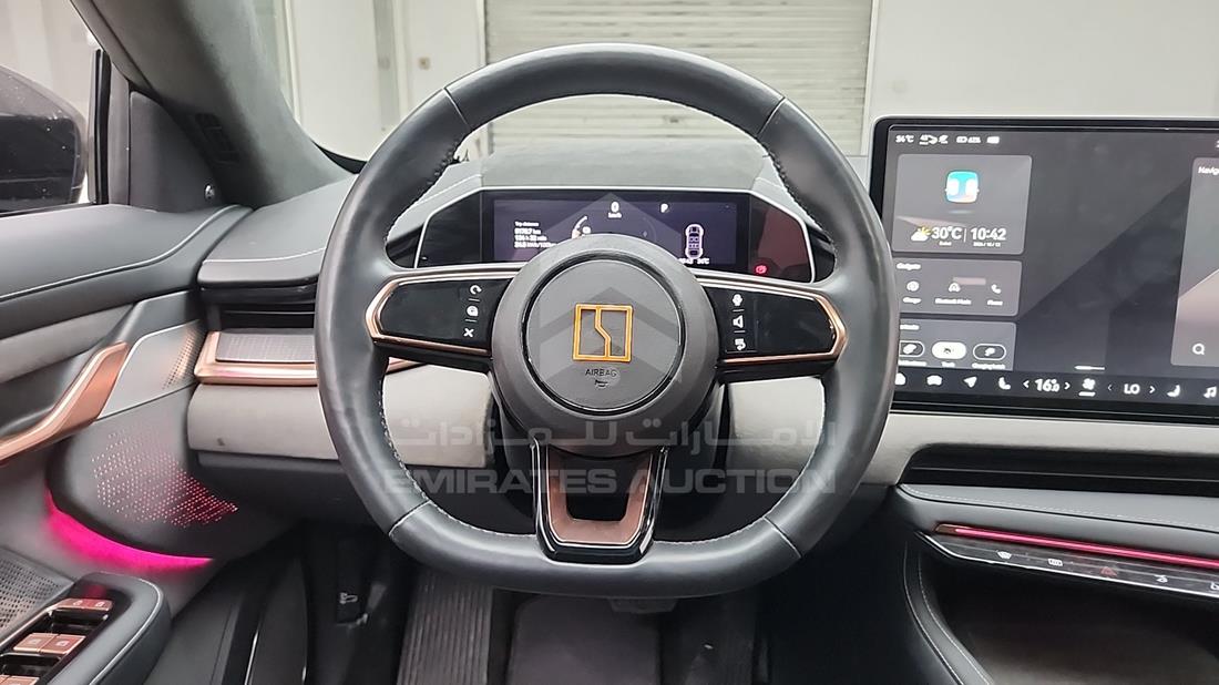 2024 Zeekr 001 — Steering & Mounted Controls — Photo 14