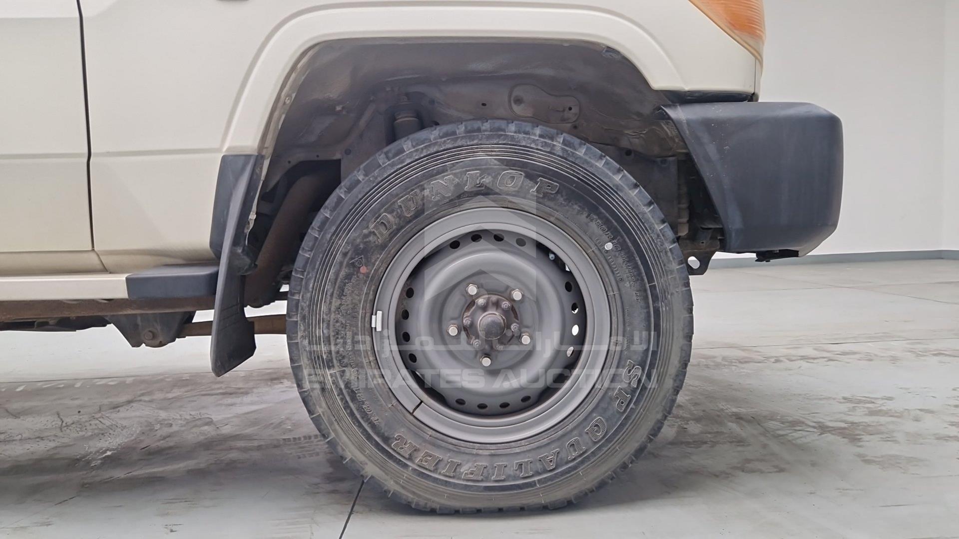 2012 TOYOTA LAND CRUISER VIN: JTGEB73J5C9008241