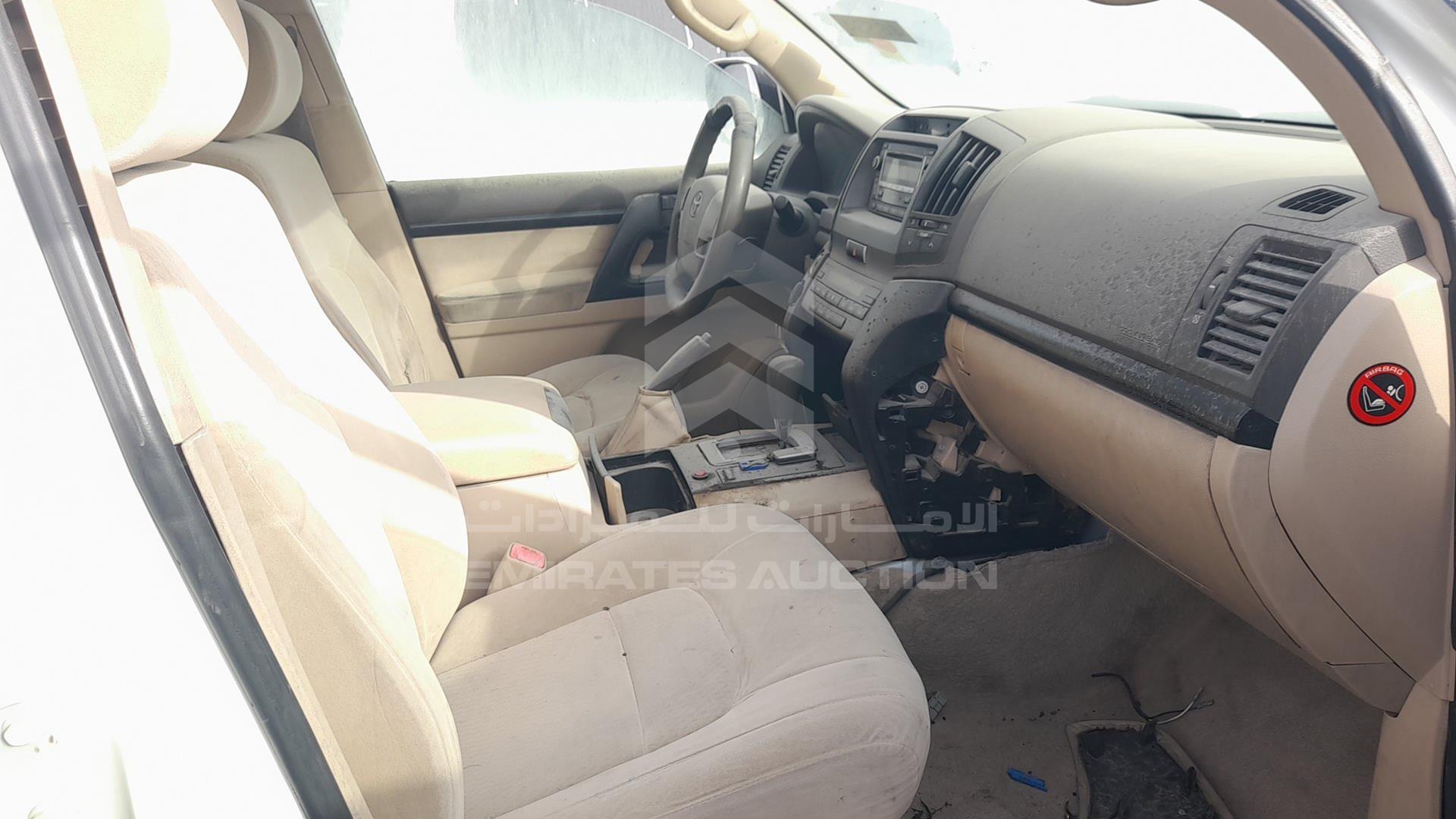 2014 TOYOTA LAND CRUISER VIN: JTMDU09J1E5082266