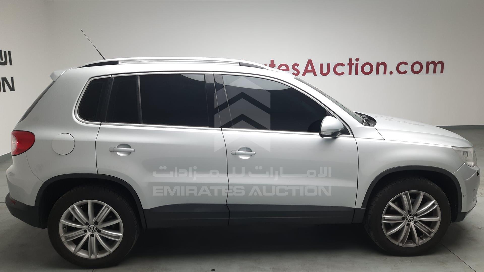 2009 VOLKSWAGEN TIGUAN VIN: WVGCE15N29W069870