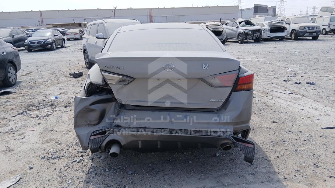 2023 Nissan Altima — Rear View — Photo 7