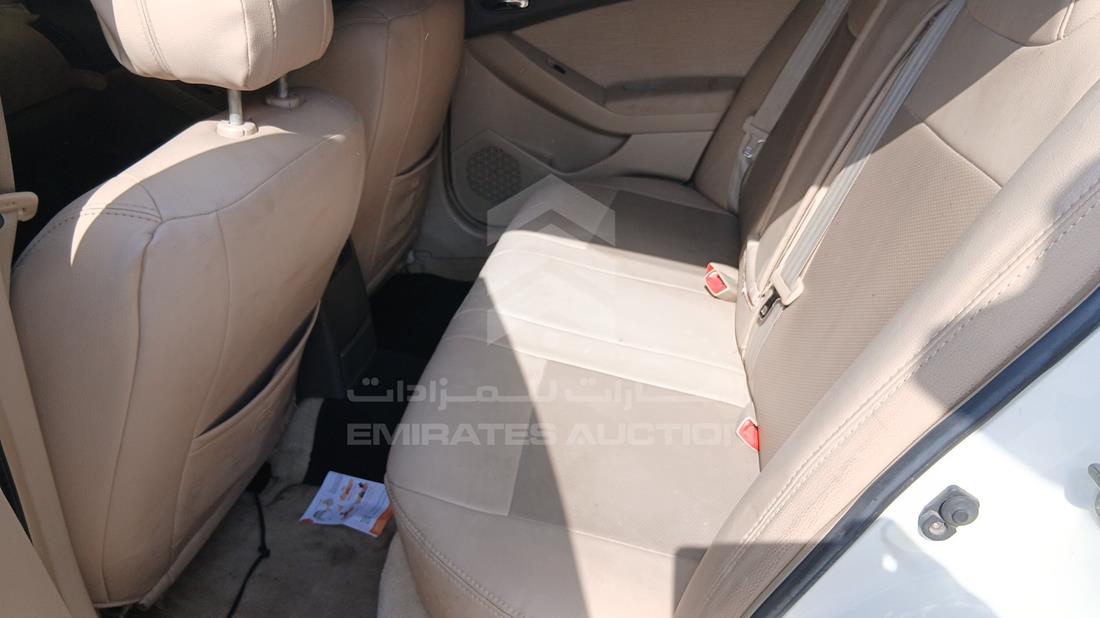 نيسان التيما 2011 — زاوية الراكب الخلفي اليسرى — صورة 20