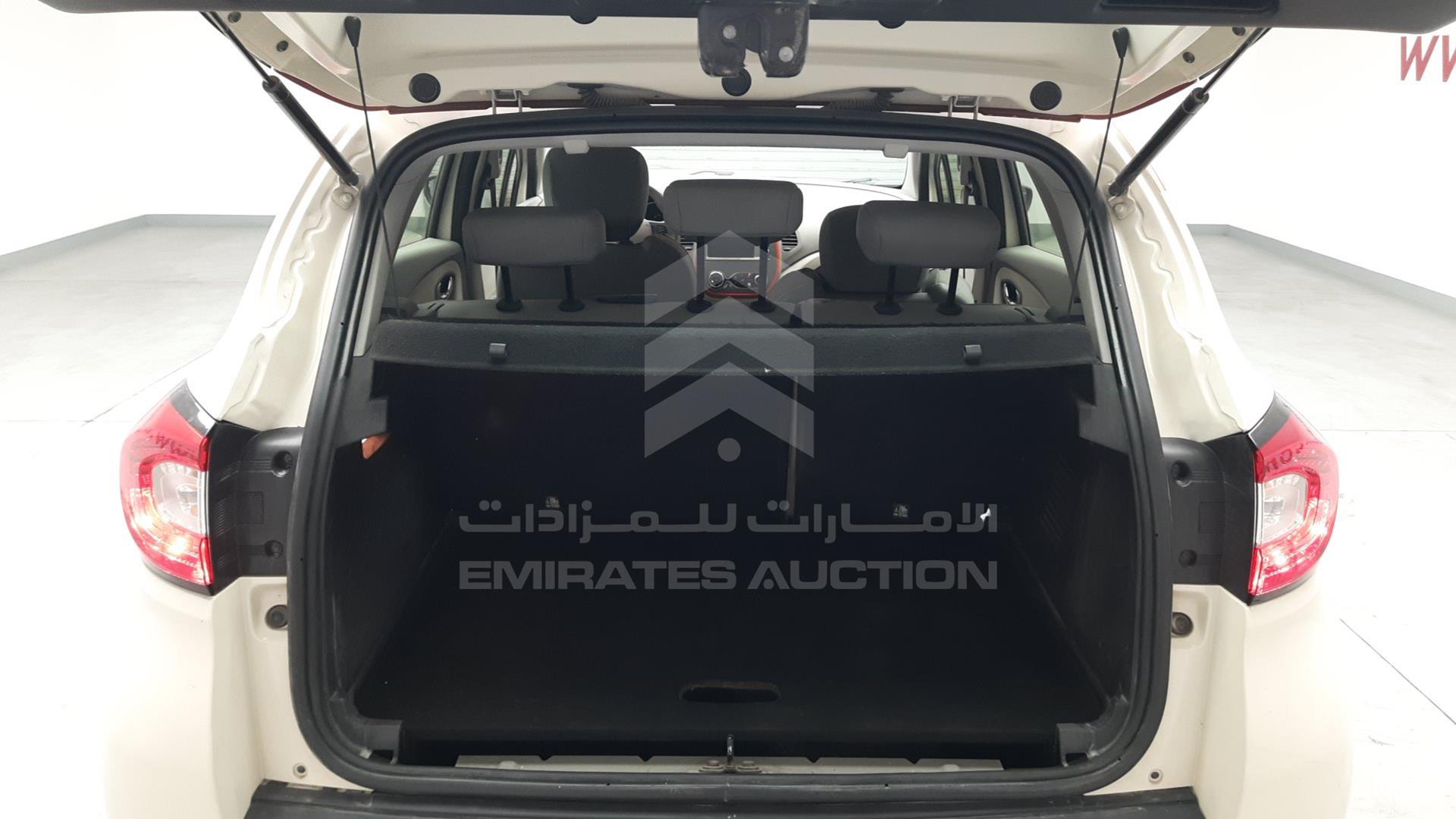 2015 RENAULT CAPTUR VIN: VF12RRHEXFW528782