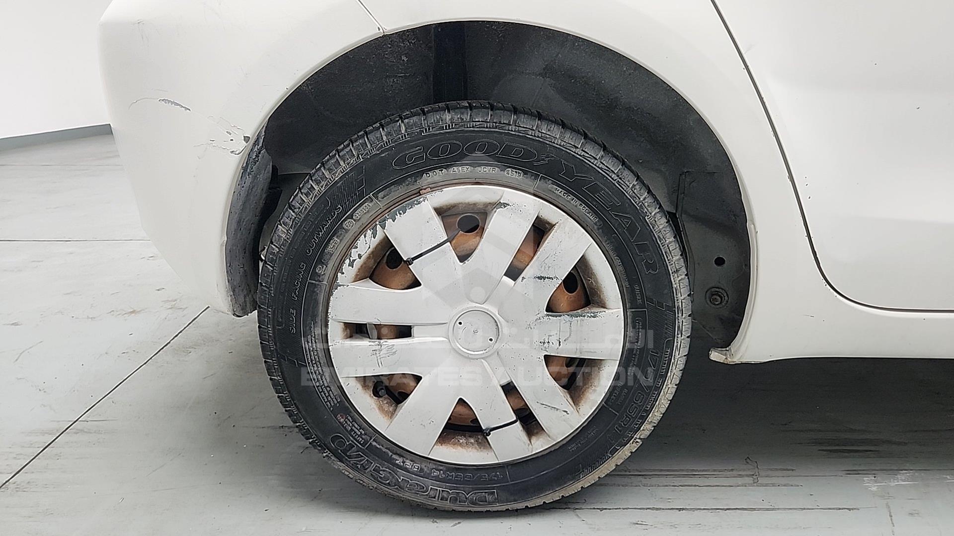 2008 TOYOTA YARIS VIN: JTDKW923085102058
