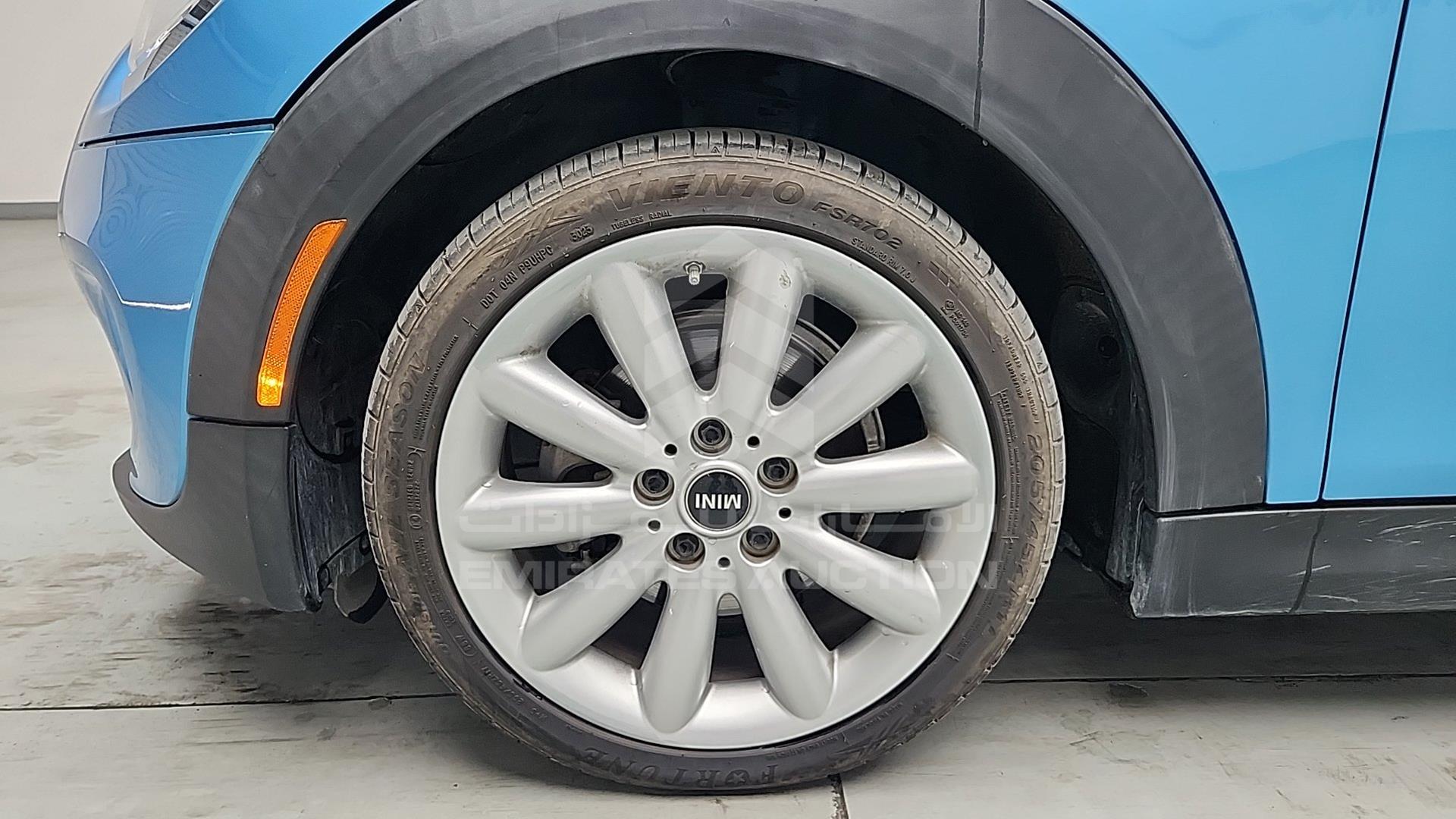 2015 MINI COOPER VIN: WMMXM5C51F3A56219