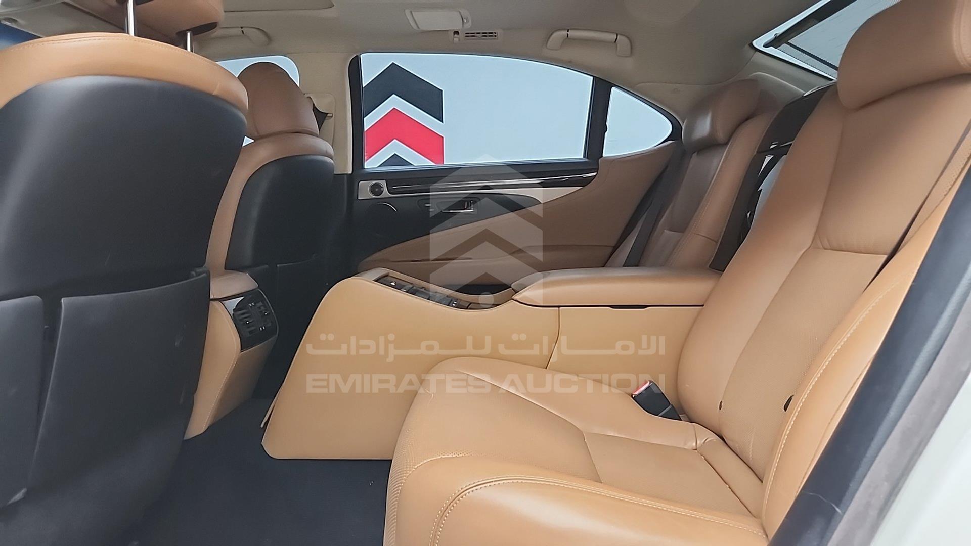 2014 LEXUS LS 460 L VIN: JTHGL46F8E5050906